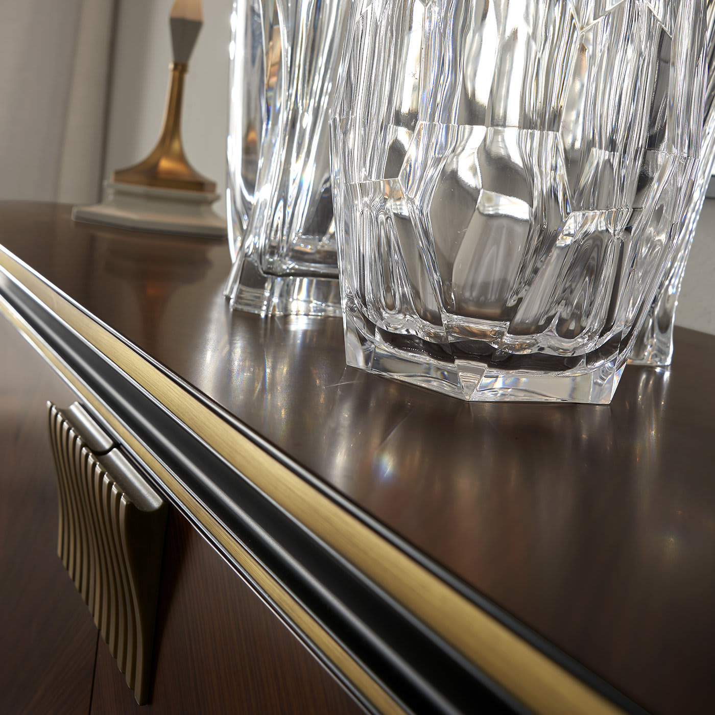 Rosewood Italienisches Sideboard | Konfiguration: Mit Spiegel