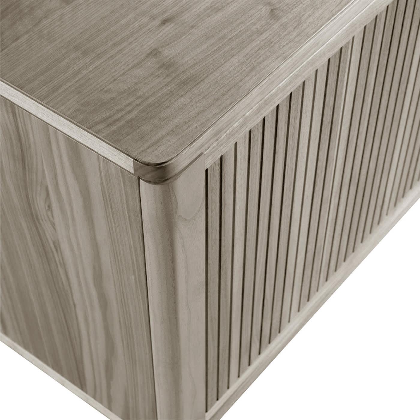 Eleva 3‑Türiges graues Sideboard