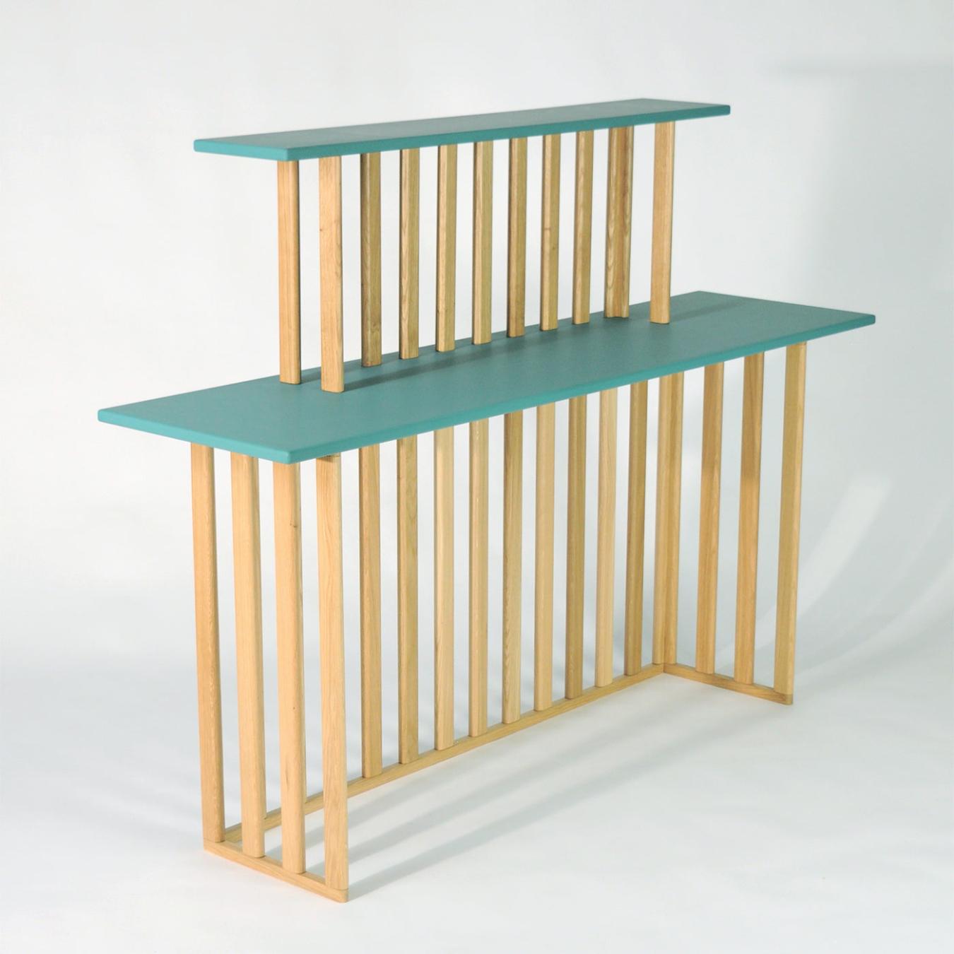 Grüner zweistöckiger Konsolentisch