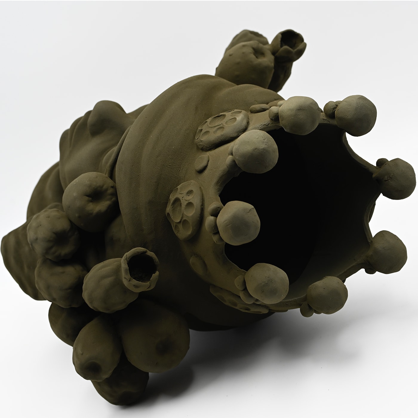 Maure‑Kopf braune Skulptur