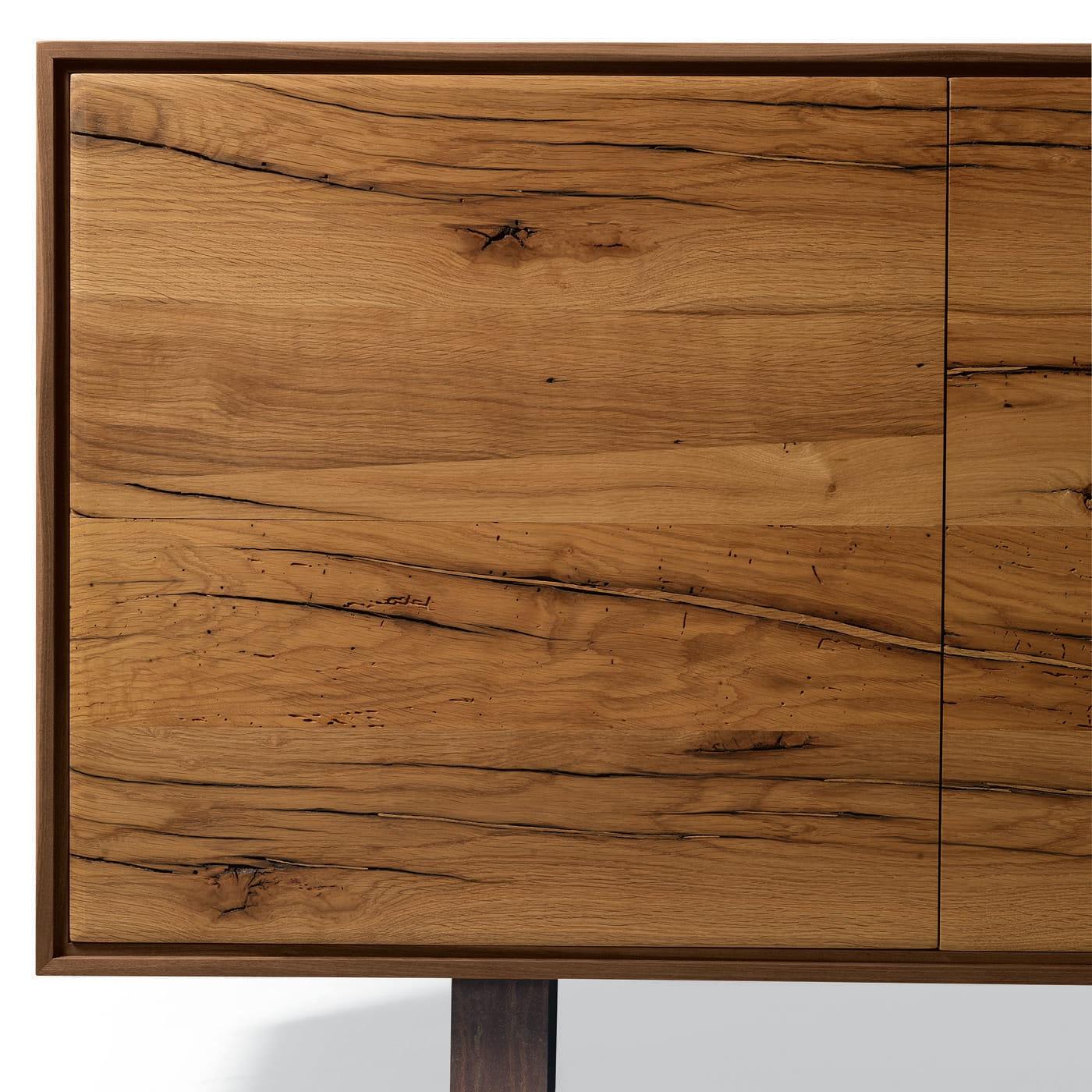 Materia Antikes Eichen‑Sideboard mit 3 Türen | Konfiguration: 3-Doors