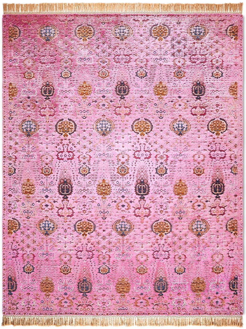 Isfahan Reverse Original auf Light Pink Teppich