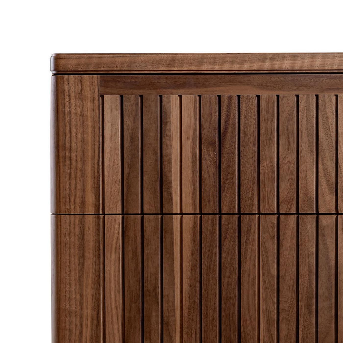 Eleva Braune Kommode