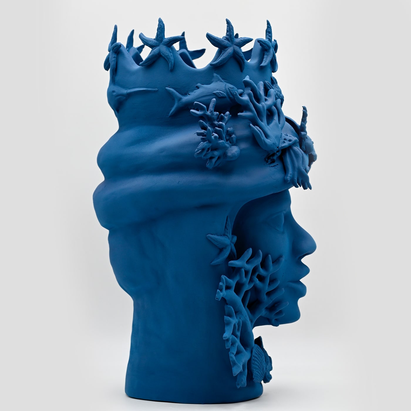 Maure‑Kopf royalblau handgefertigte Skulptur