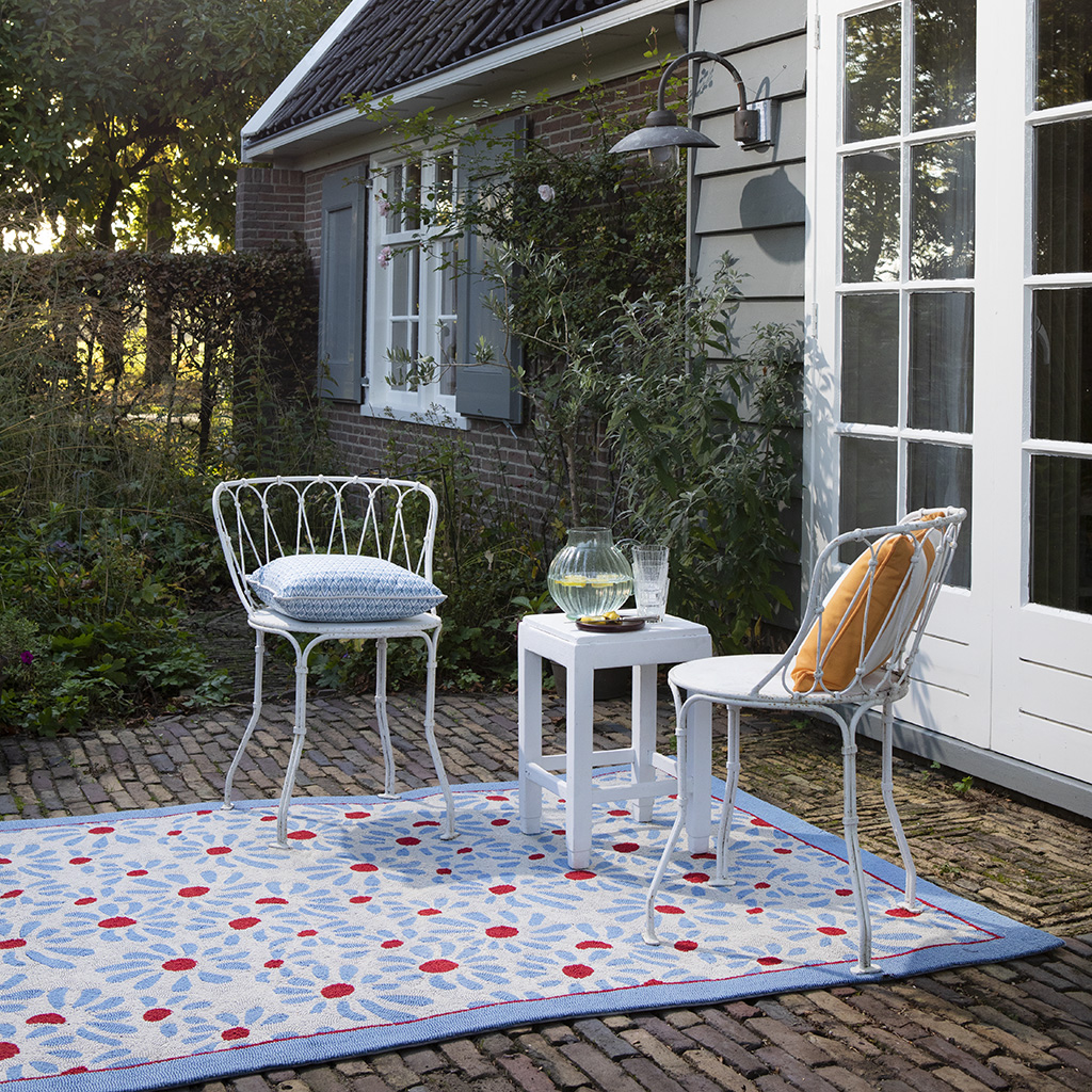 Thorncliff Daisy Sky Blu Outdoor-Teppich | Größe: 200 × 280 cm