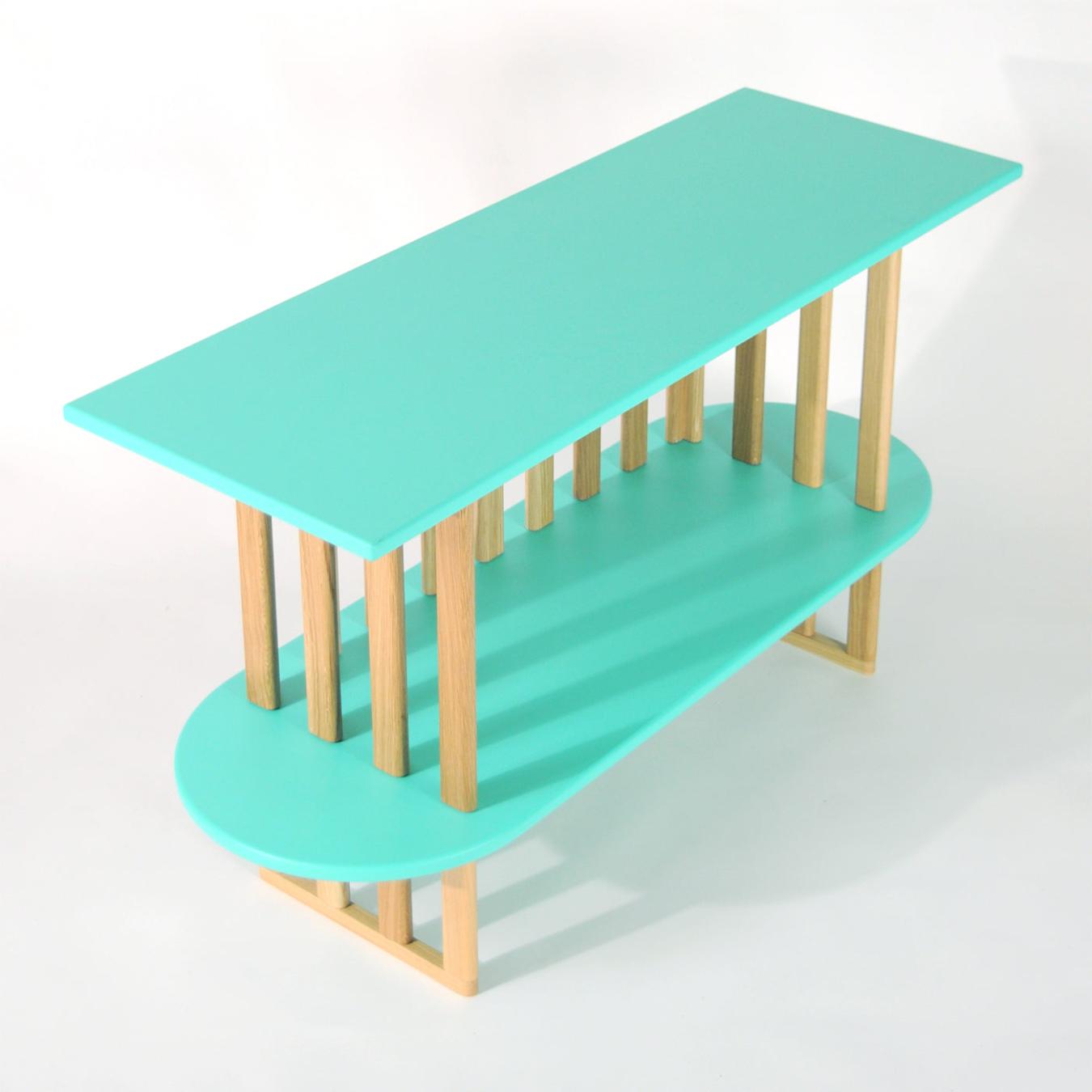 Grünes zweistöckiges Bücherregal