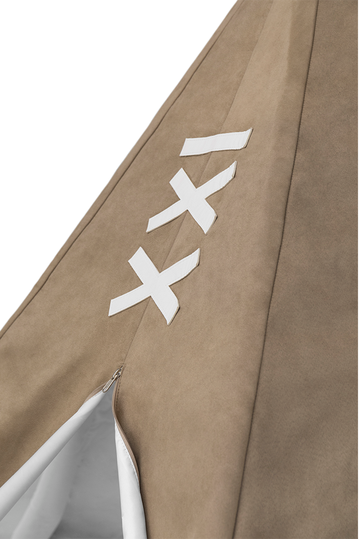 Stammesversteck‑Bett