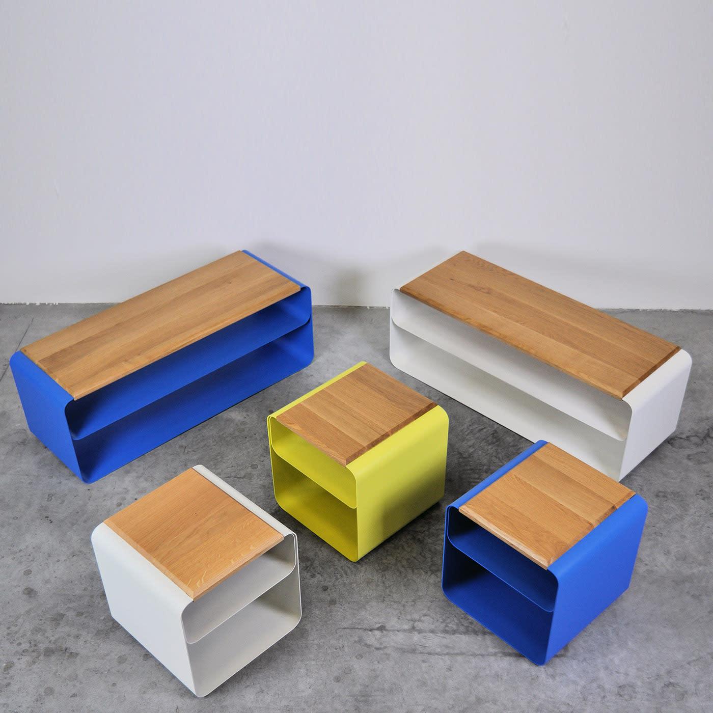 Minimalistischer Holz-Metall-Hocker - 1