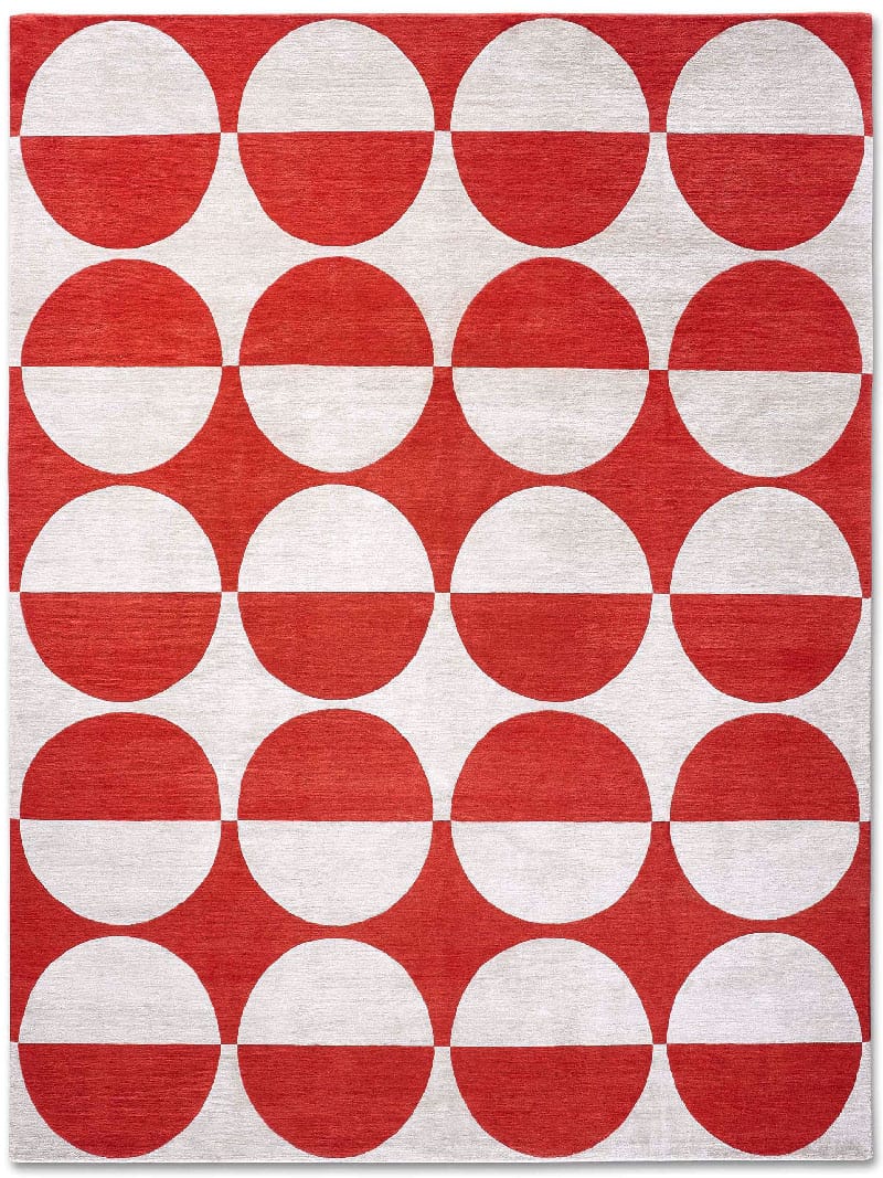 Circle Cream auf Rot Teppich