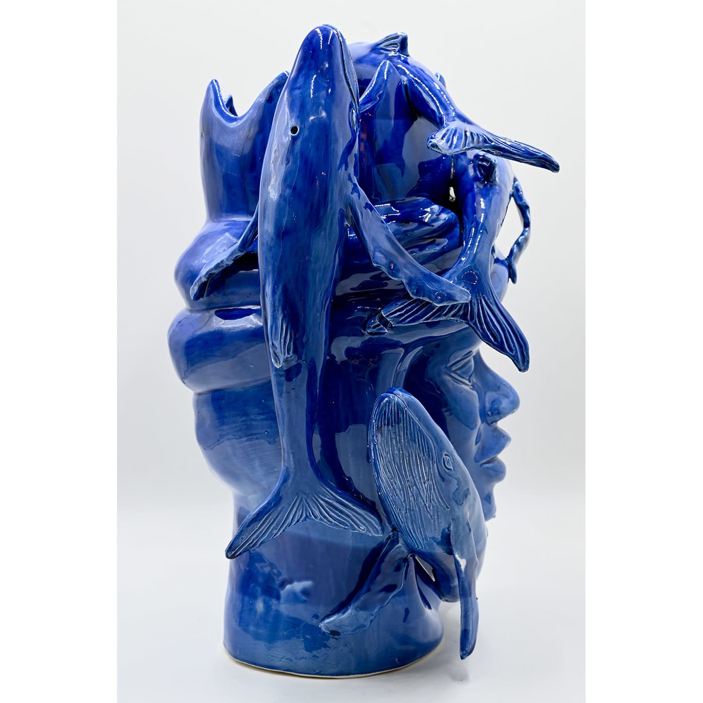 Maure‑Kopf glänzend blaue Skulptur