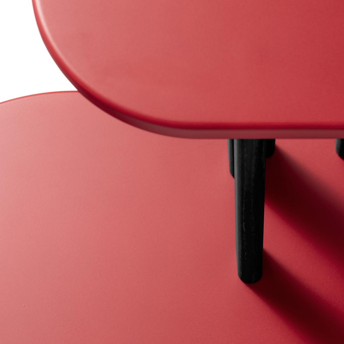 Schwarz-roter zweistöckiger Konsolentisch