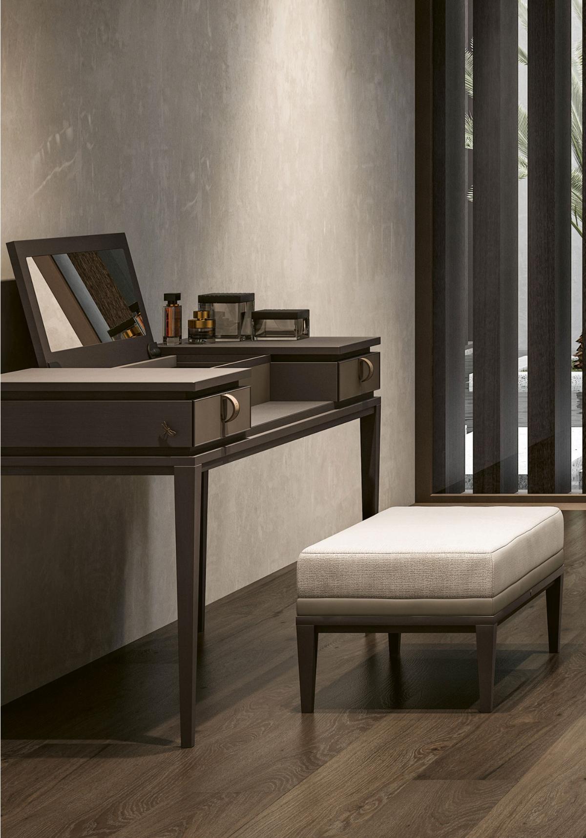 Dragonfly Schminktisch