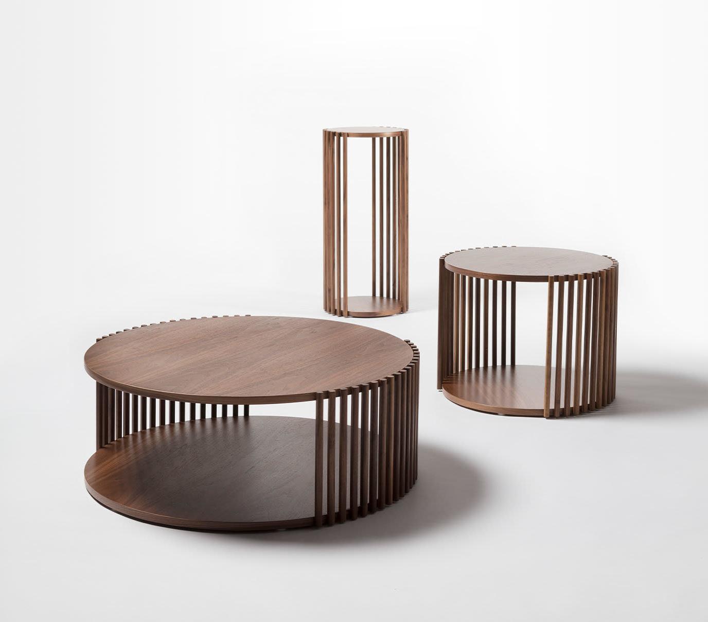 Kleiner Holz-Couchtisch