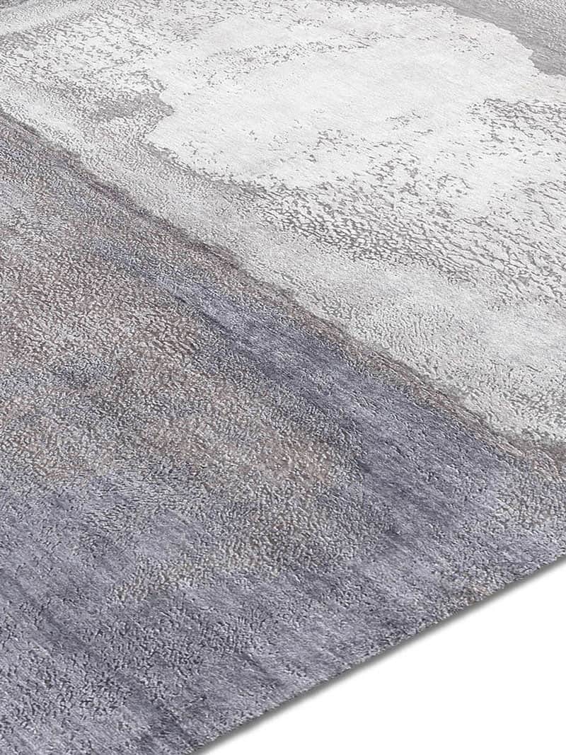 White Silver auf Grau Teppich | Größe: 365 x 457 cm