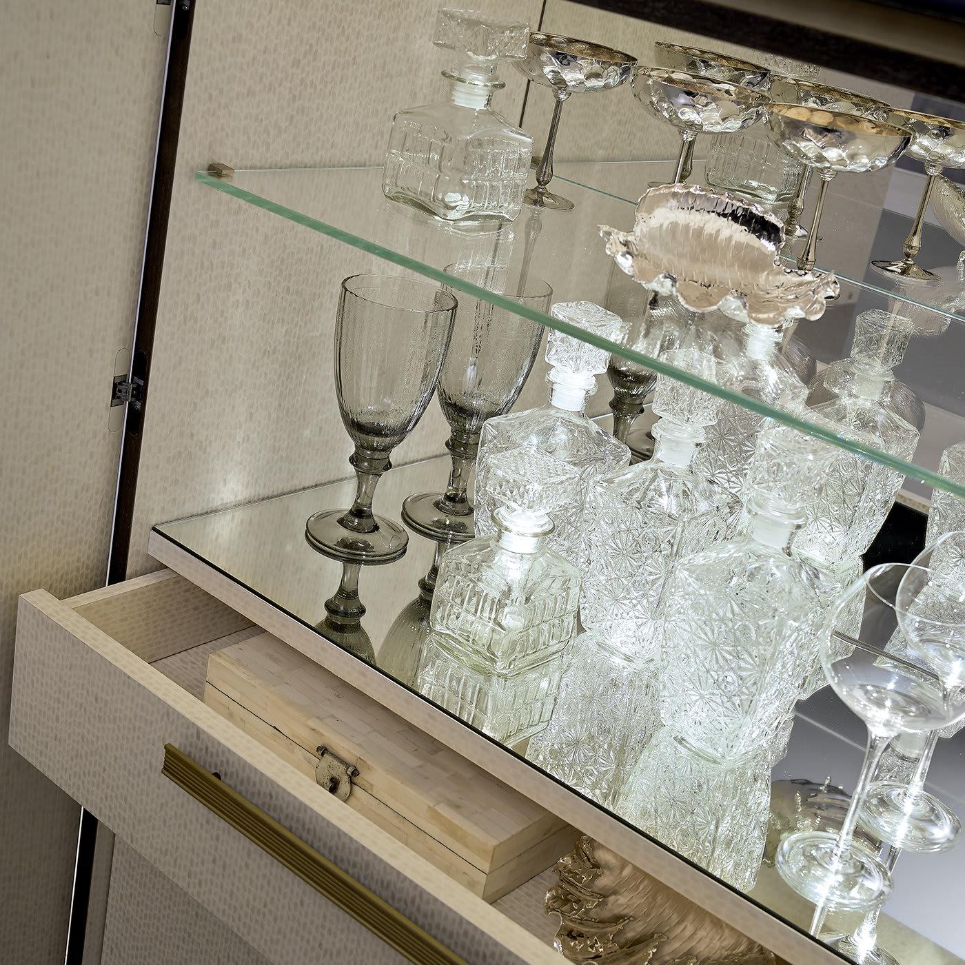 Dilan Schrank italienischer Handwerkskunst