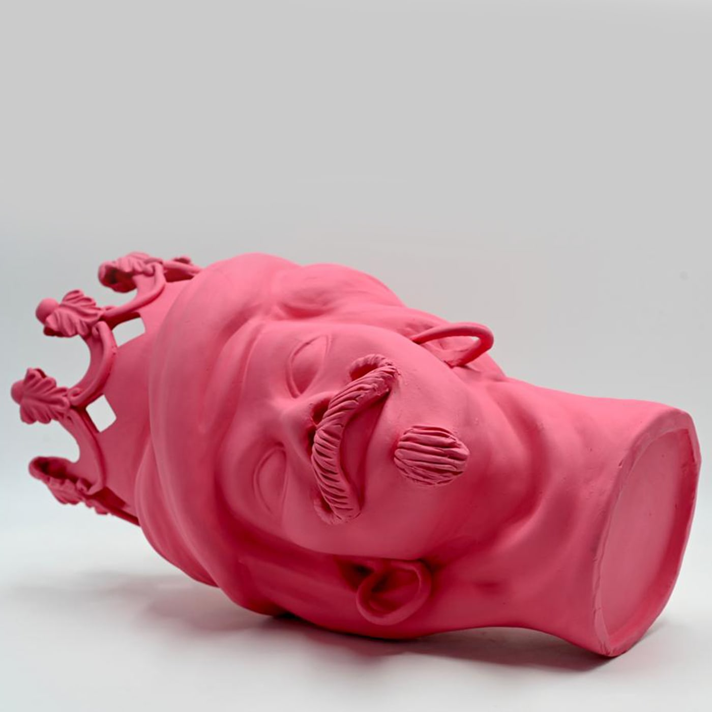 Maure‑Kopf rosa Skulptur