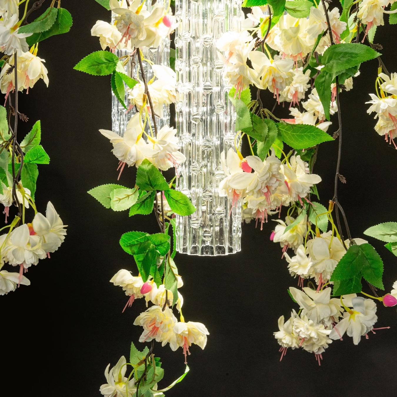 White Cascade Kleiner Kronleuchter