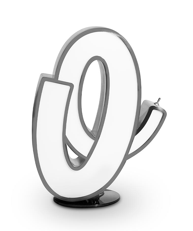 Opulent Buchstabe O