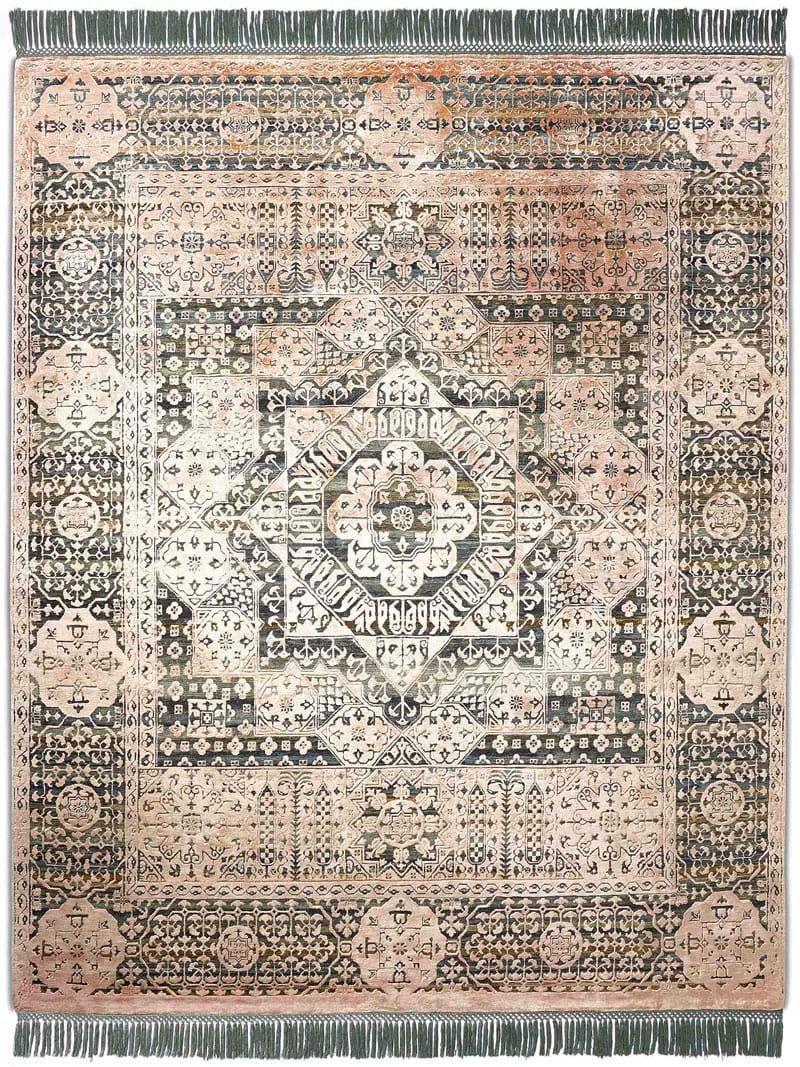 Gold auf Grünmix Teppich