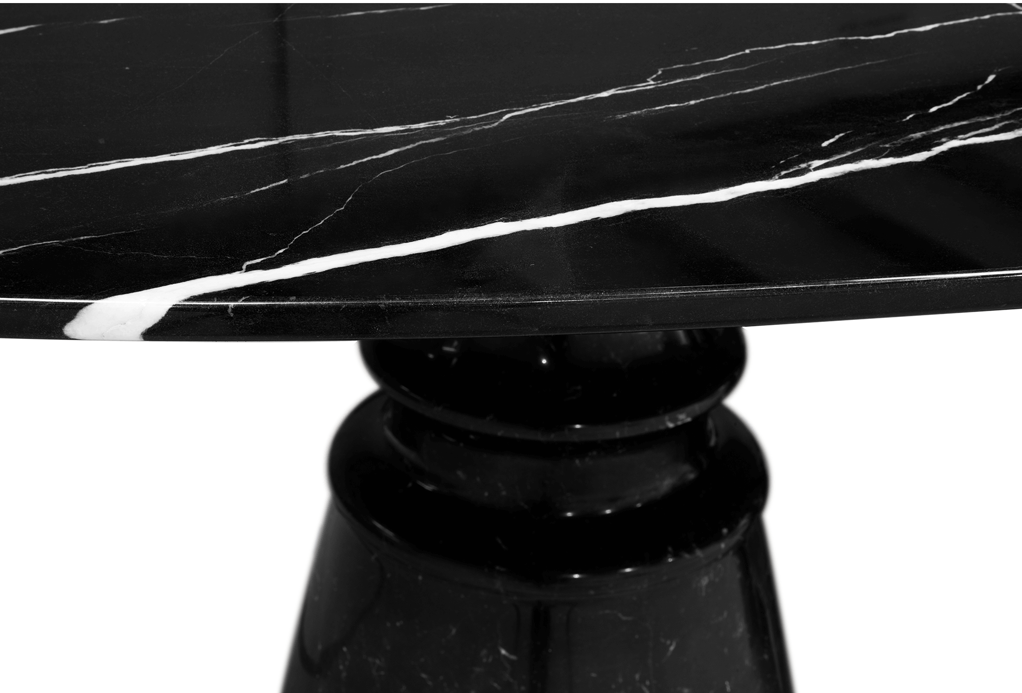 Obsidian Ovaler XL Nero Marquina Esstisch