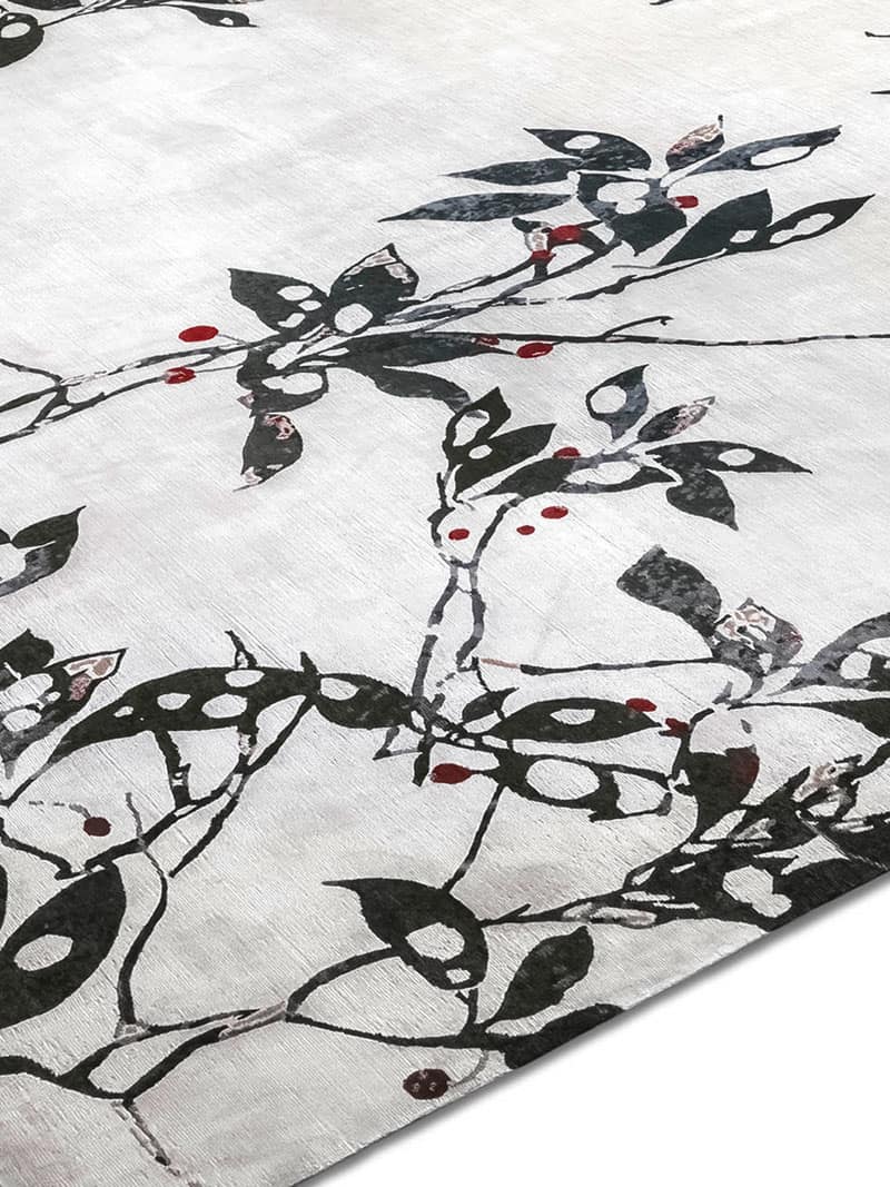 Kimono Tender Dawn auf Hellsilber Teppich