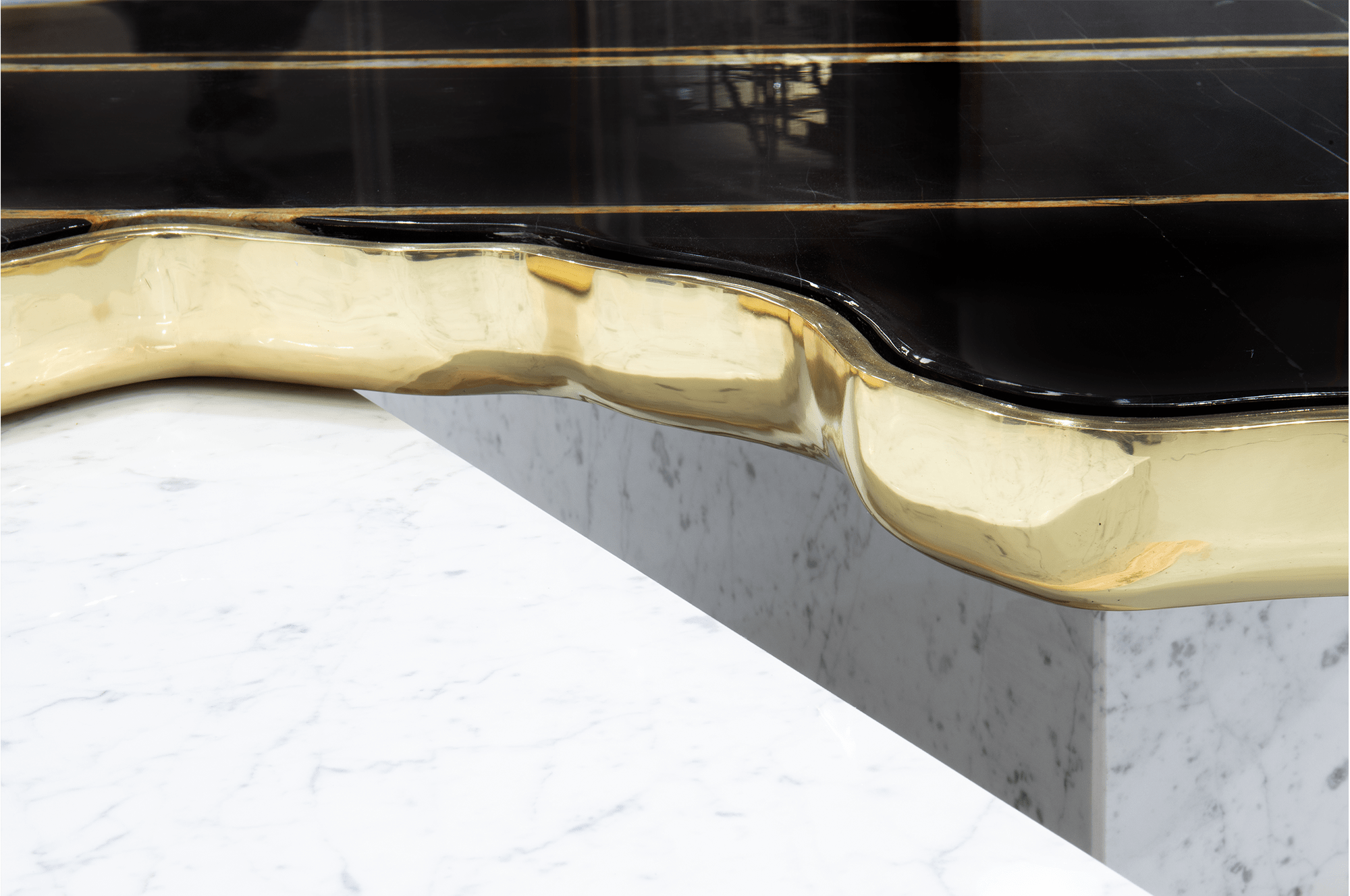 Valencia Ebenholz‑Elfenbein Tisch