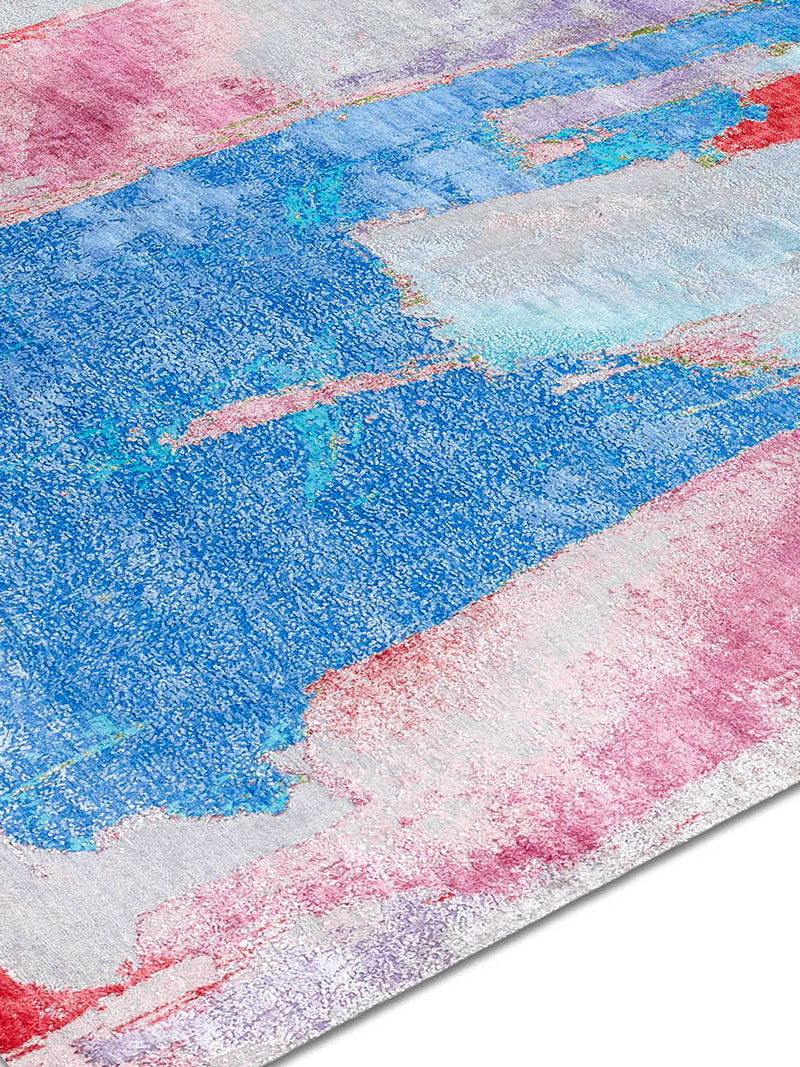 Original auf Hellgrau Teppich