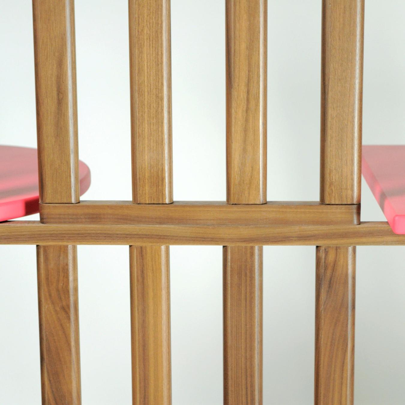 Rosa vierstöckiges Bücherregal