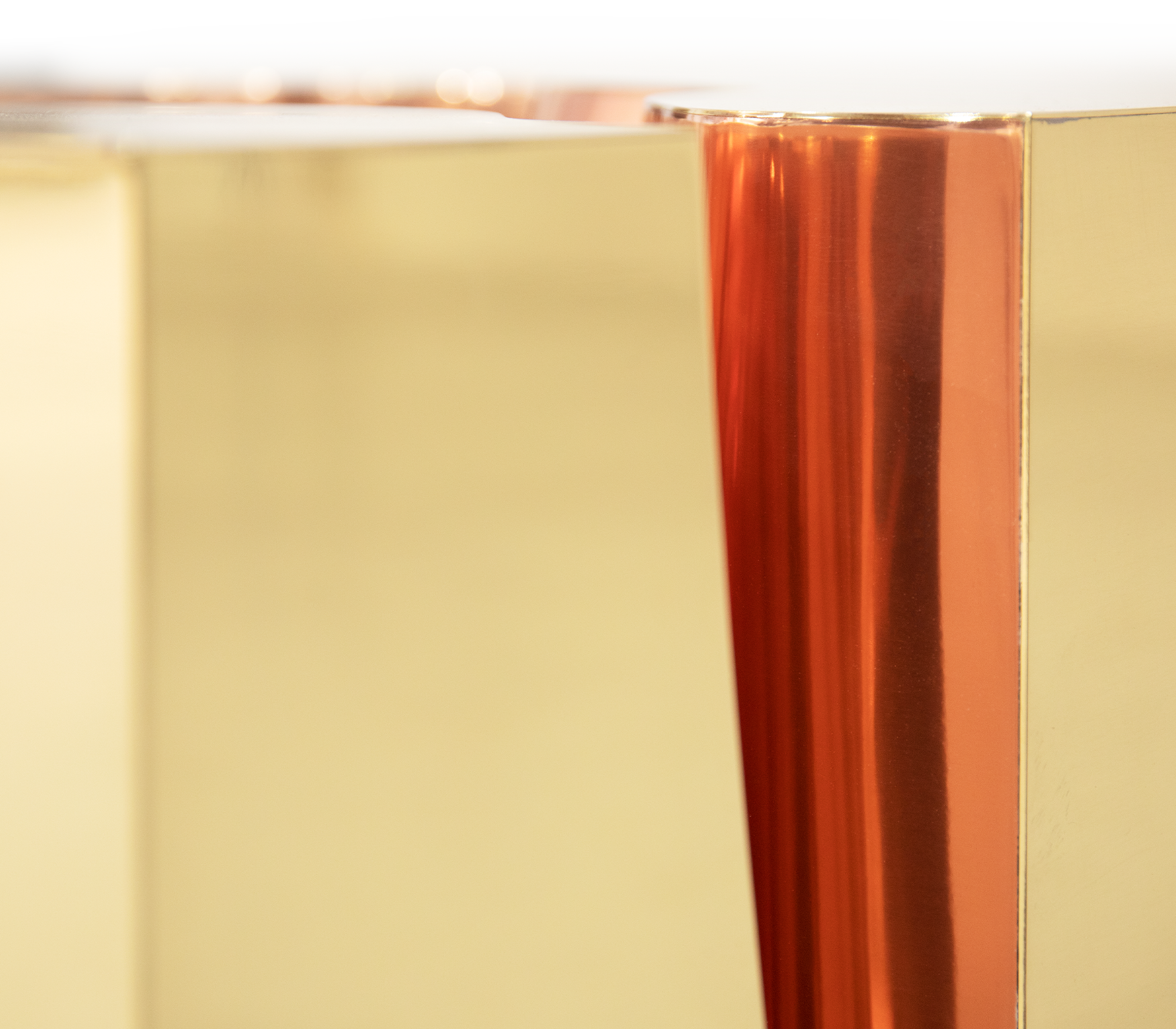 Fissure Gold‑Kupfer Couchtisch