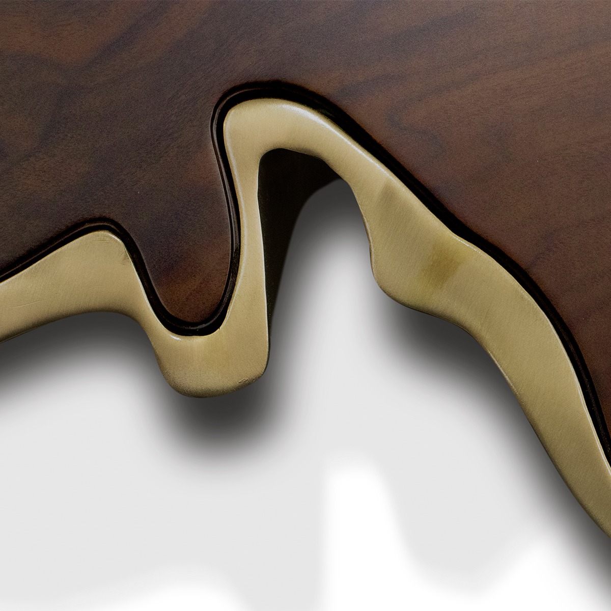 Naturkanten-Couchtisch