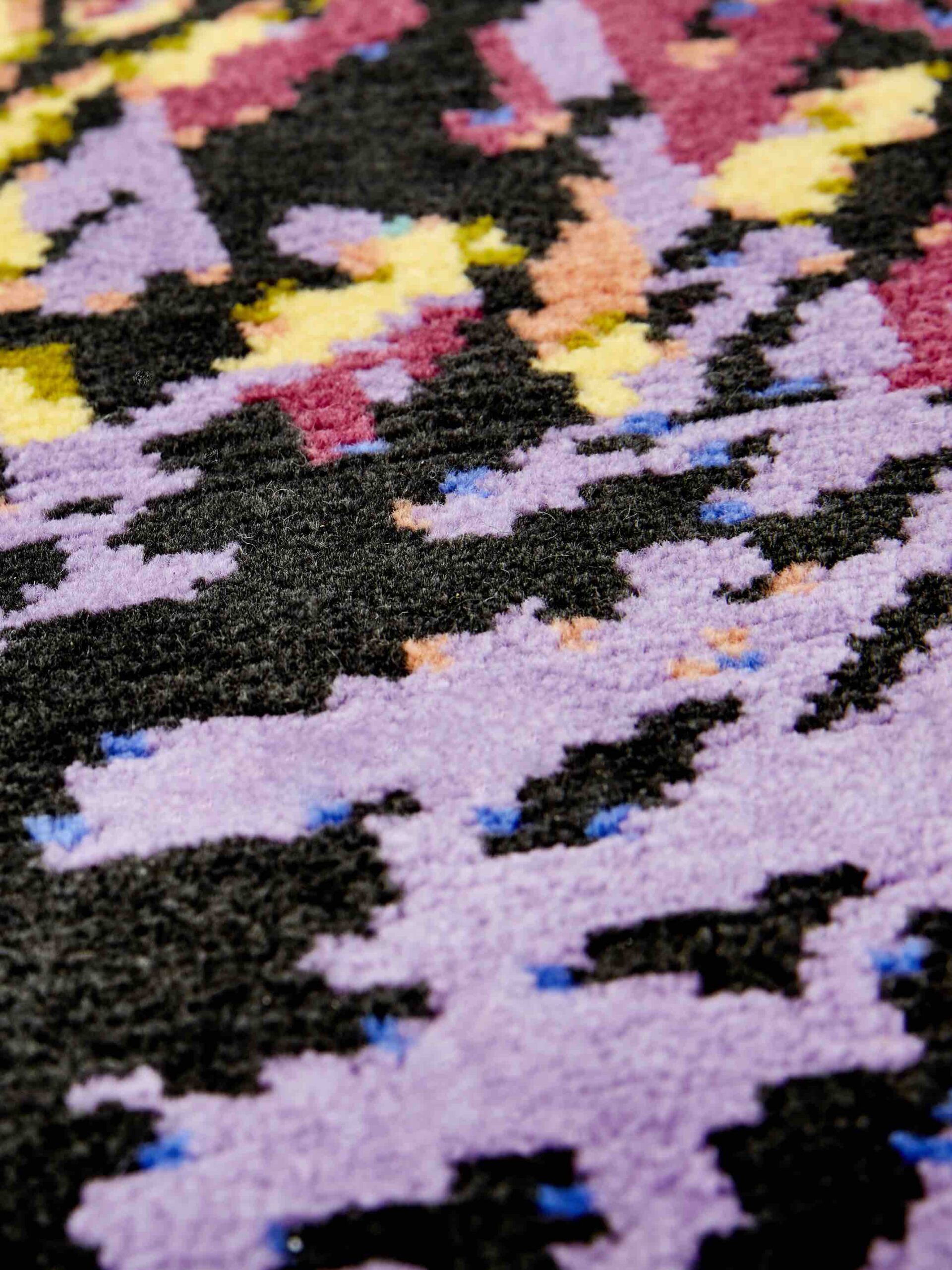 Disappearing Spectrum Teppich