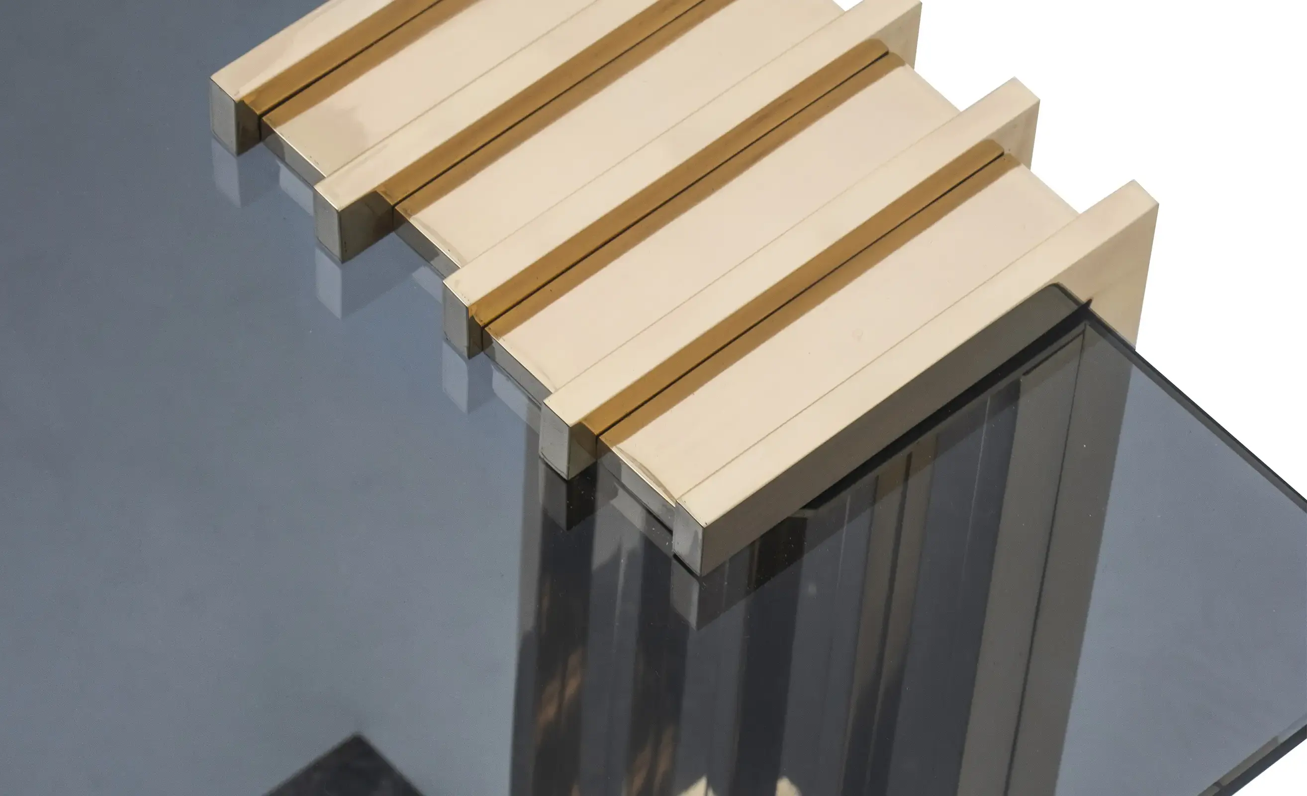 Whirlwind Beistelltisch