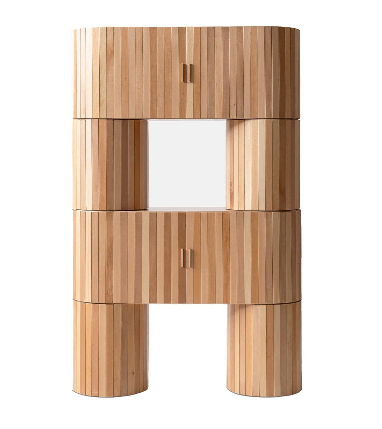 Naturholz-Schrank aus Lindenholz