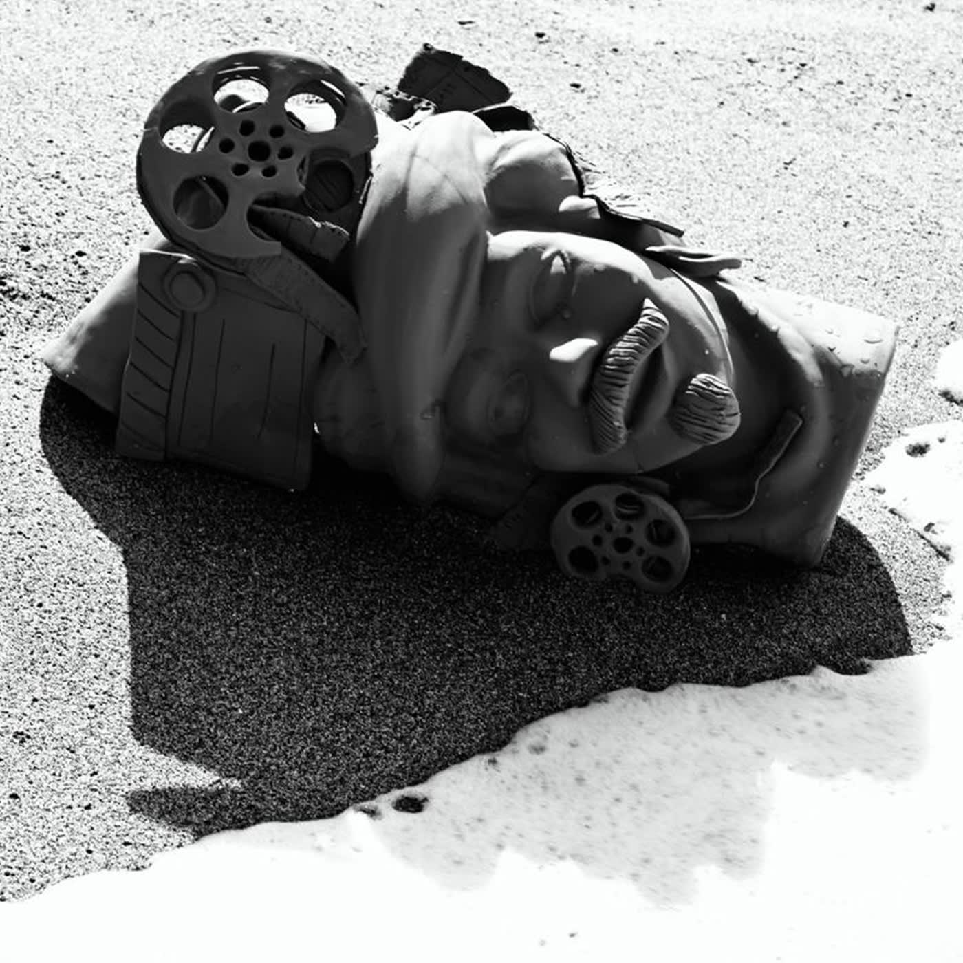 Maure‑Kopf grau matt Skulptur