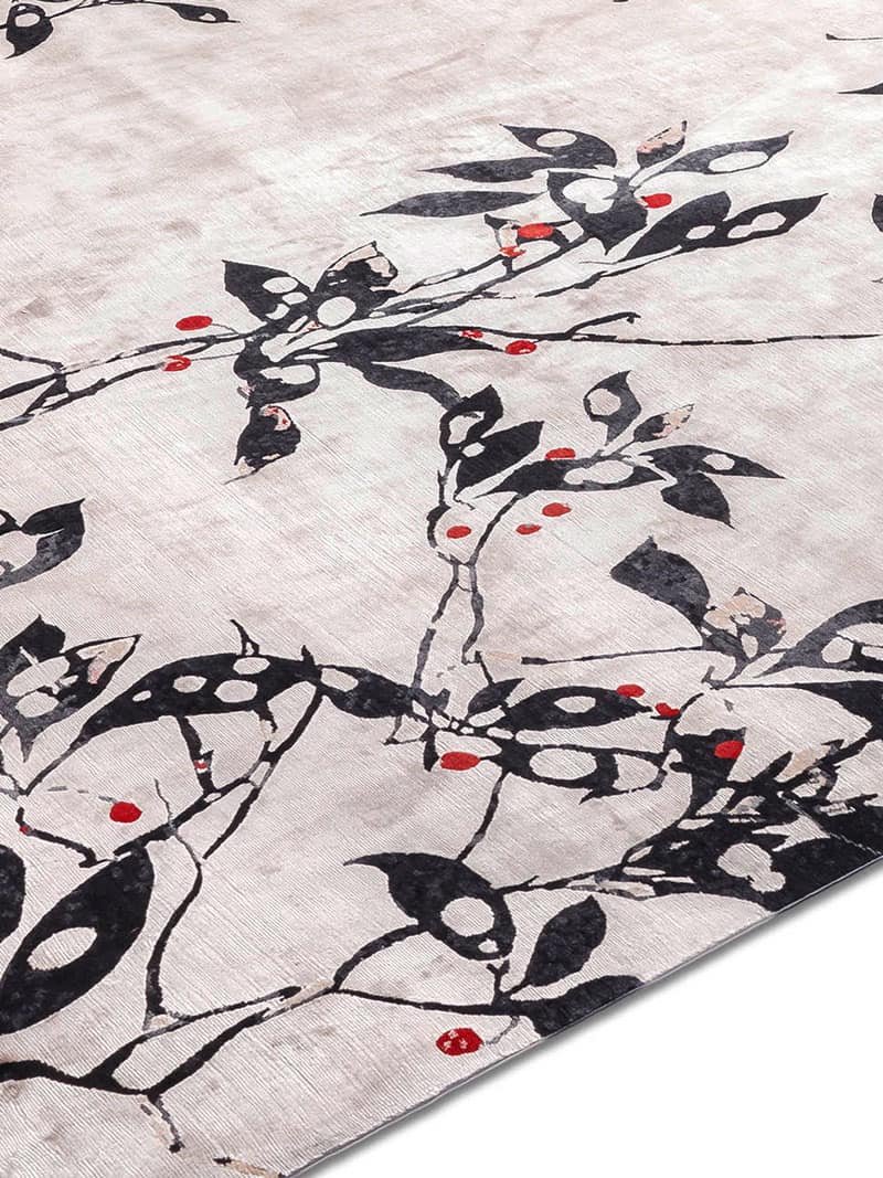 Kimono Original auf Hellmaulbeer Teppich