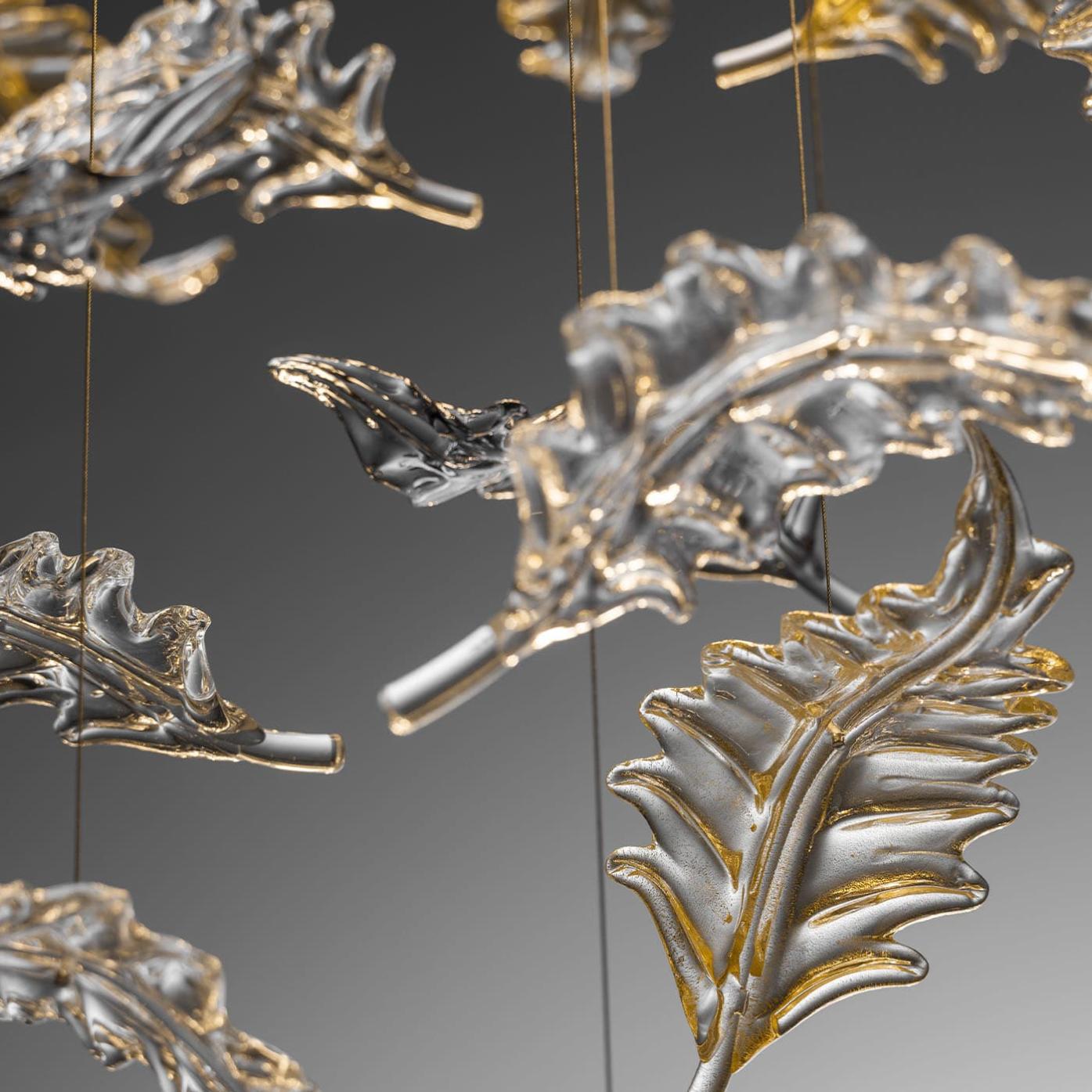 Murano-Blatt-Glas-Kronleuchter mit Edelstahlreflektor