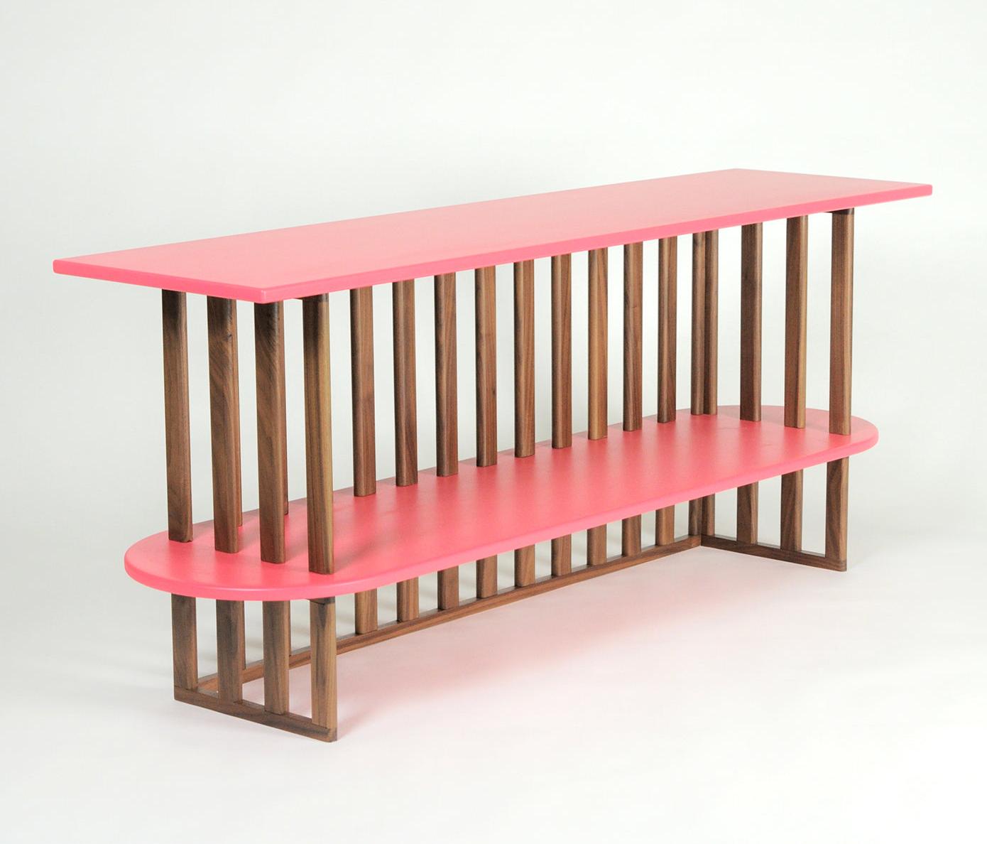 Rosa zweistöckiger Konsolentisch
