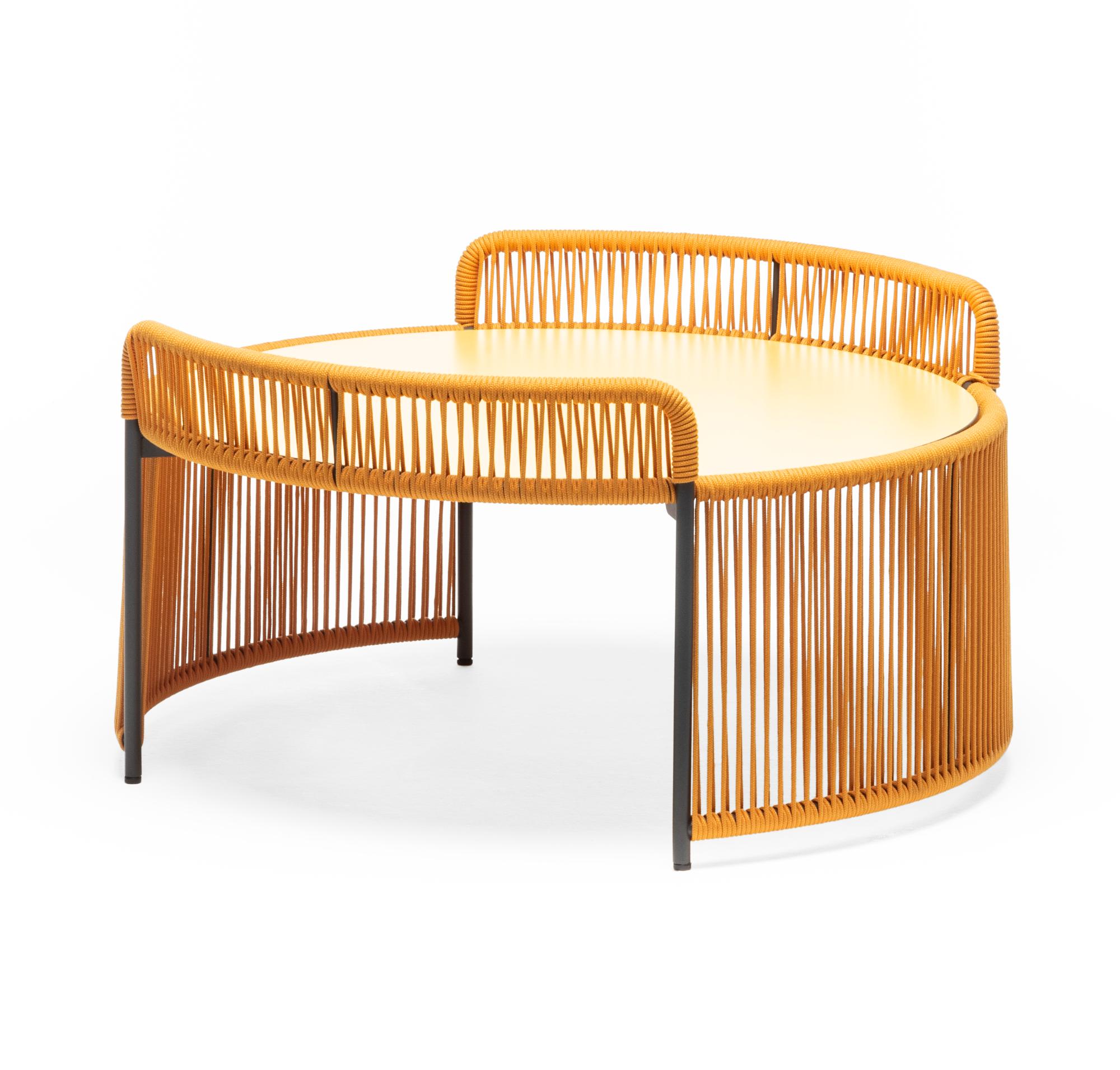 Altana ME Runder Gelber Outdoor-Loungetisch
