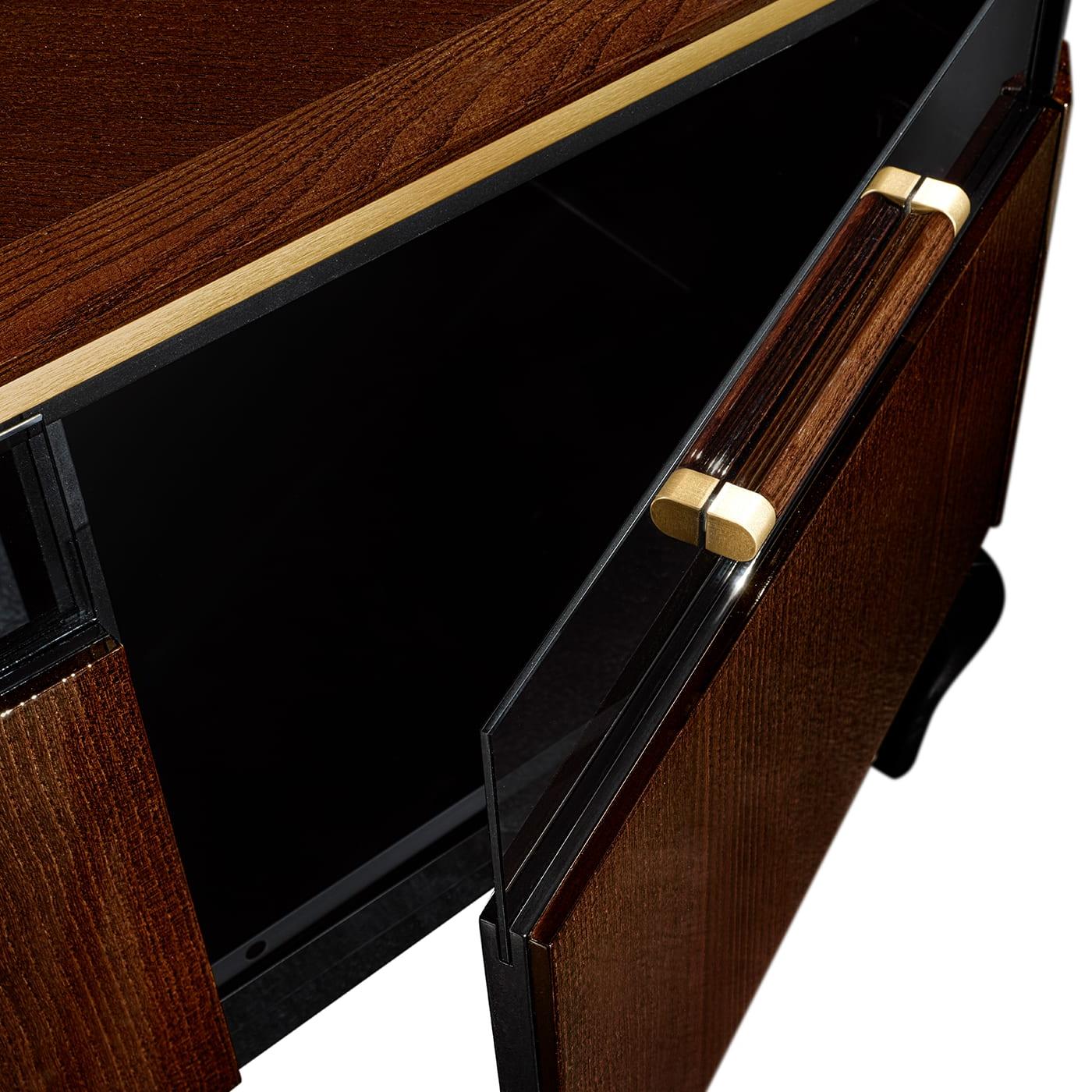 Prestige TV‑Board