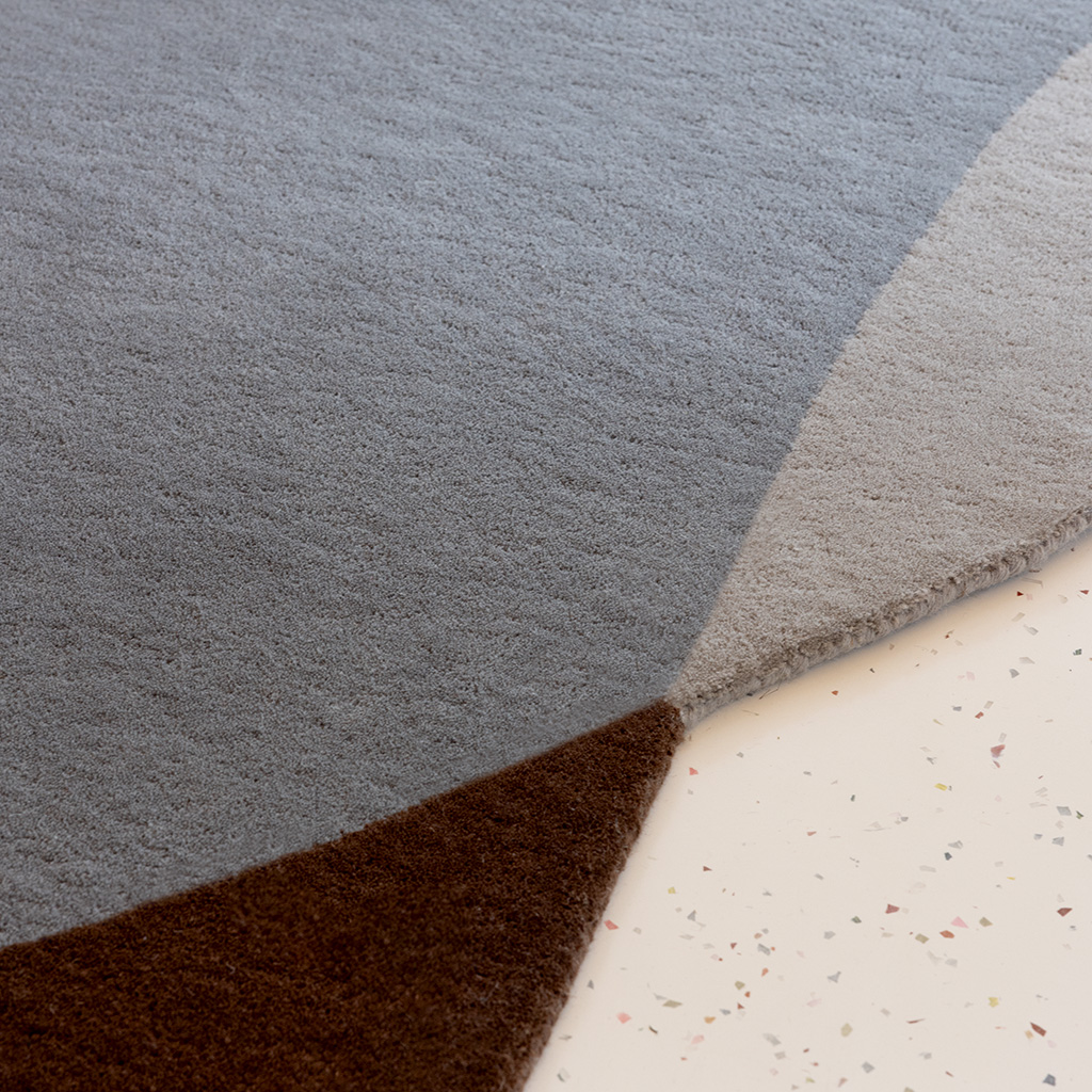 Element Chad Brown Blue Teppich | Größe: 250 x 274 cm