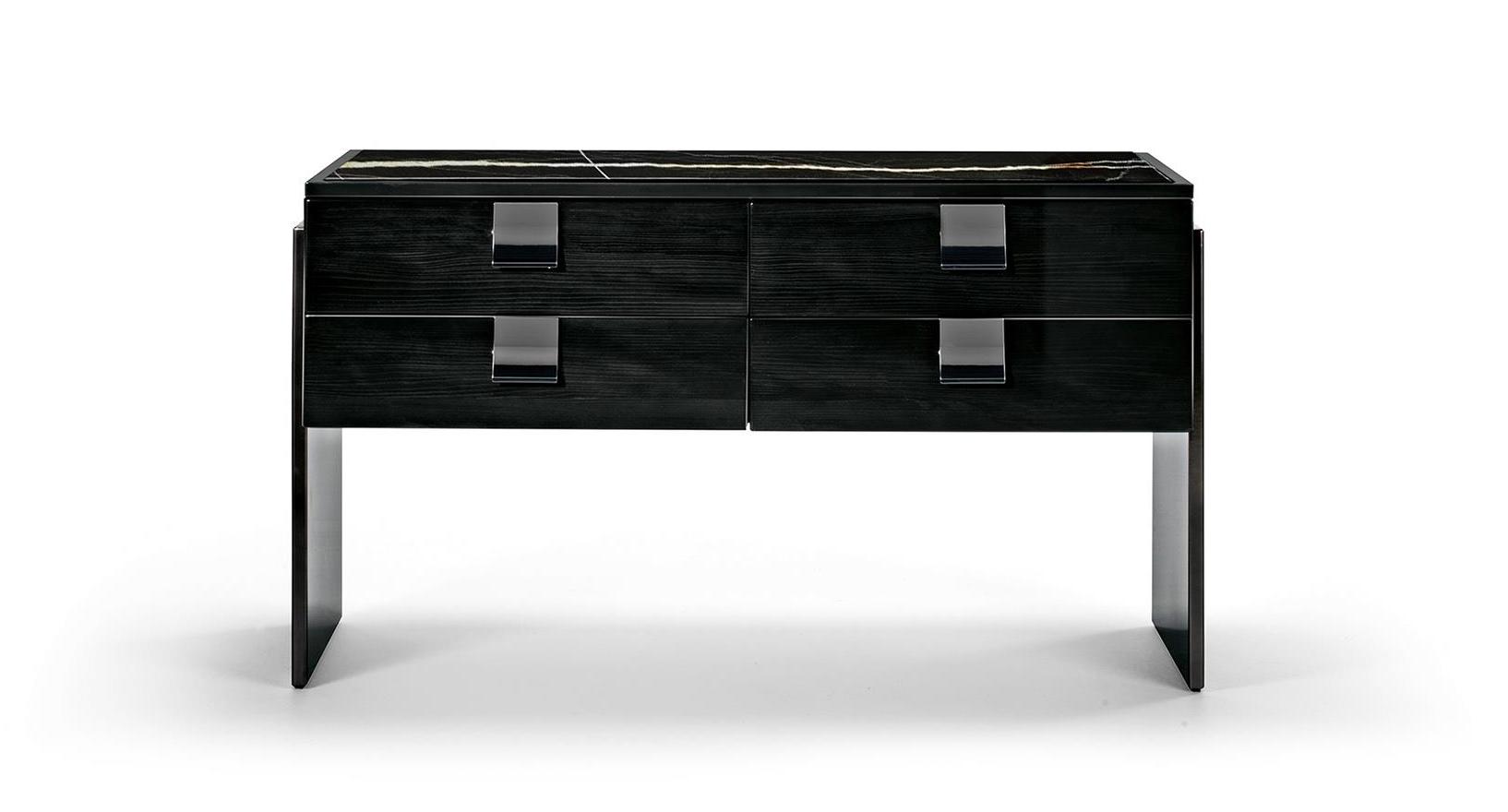 Schwarzer Aktenschrank