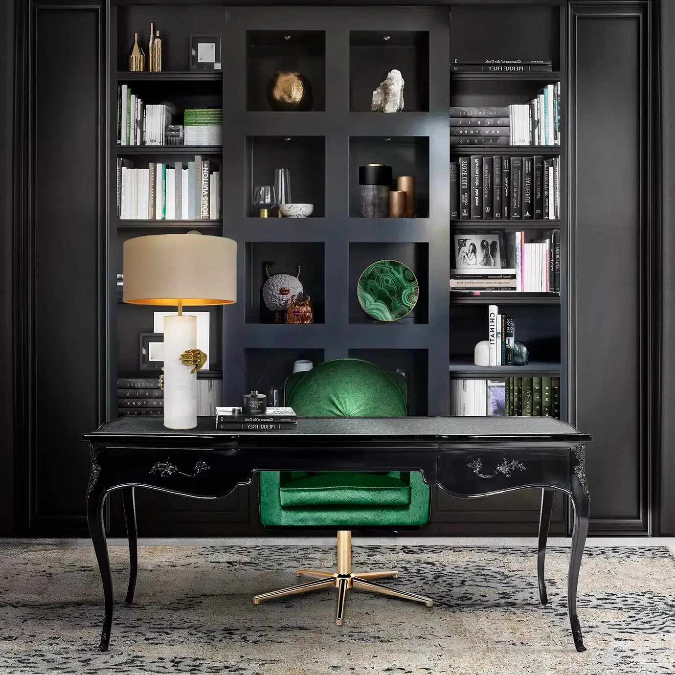 Exotique Pfauenfeder‑Ormolu‑Schreibtisch