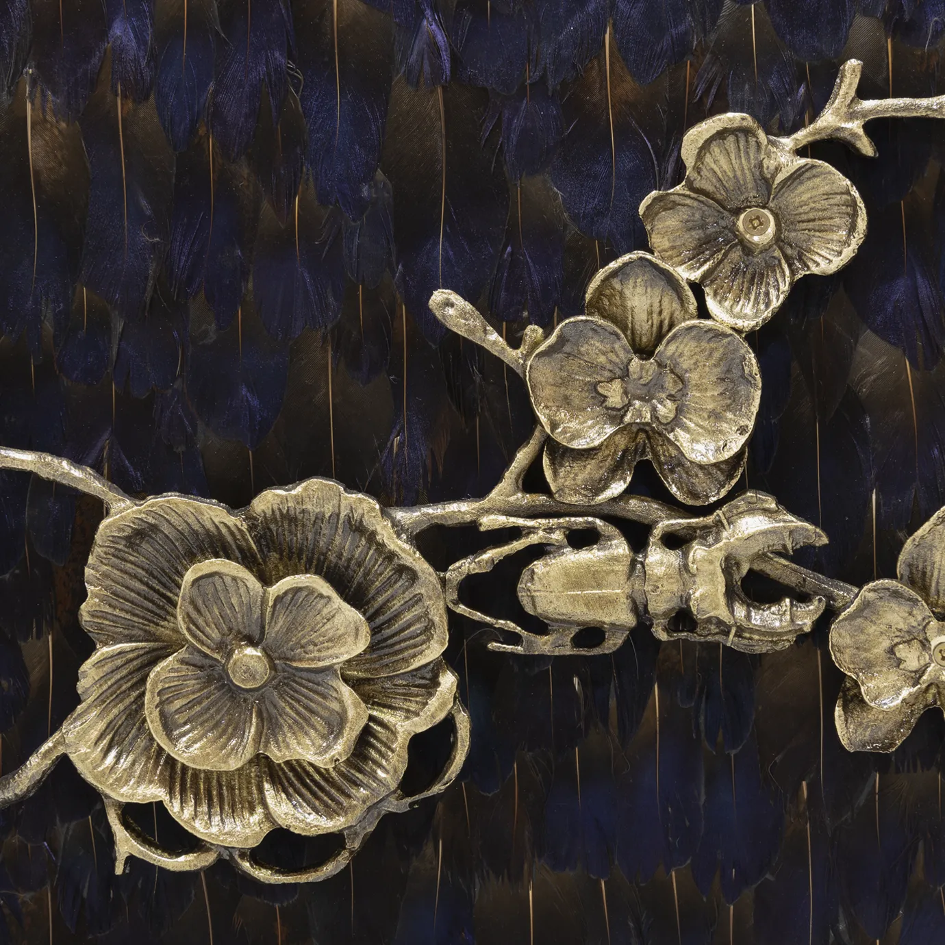 Mirage Purpurne Feder‑Schrank