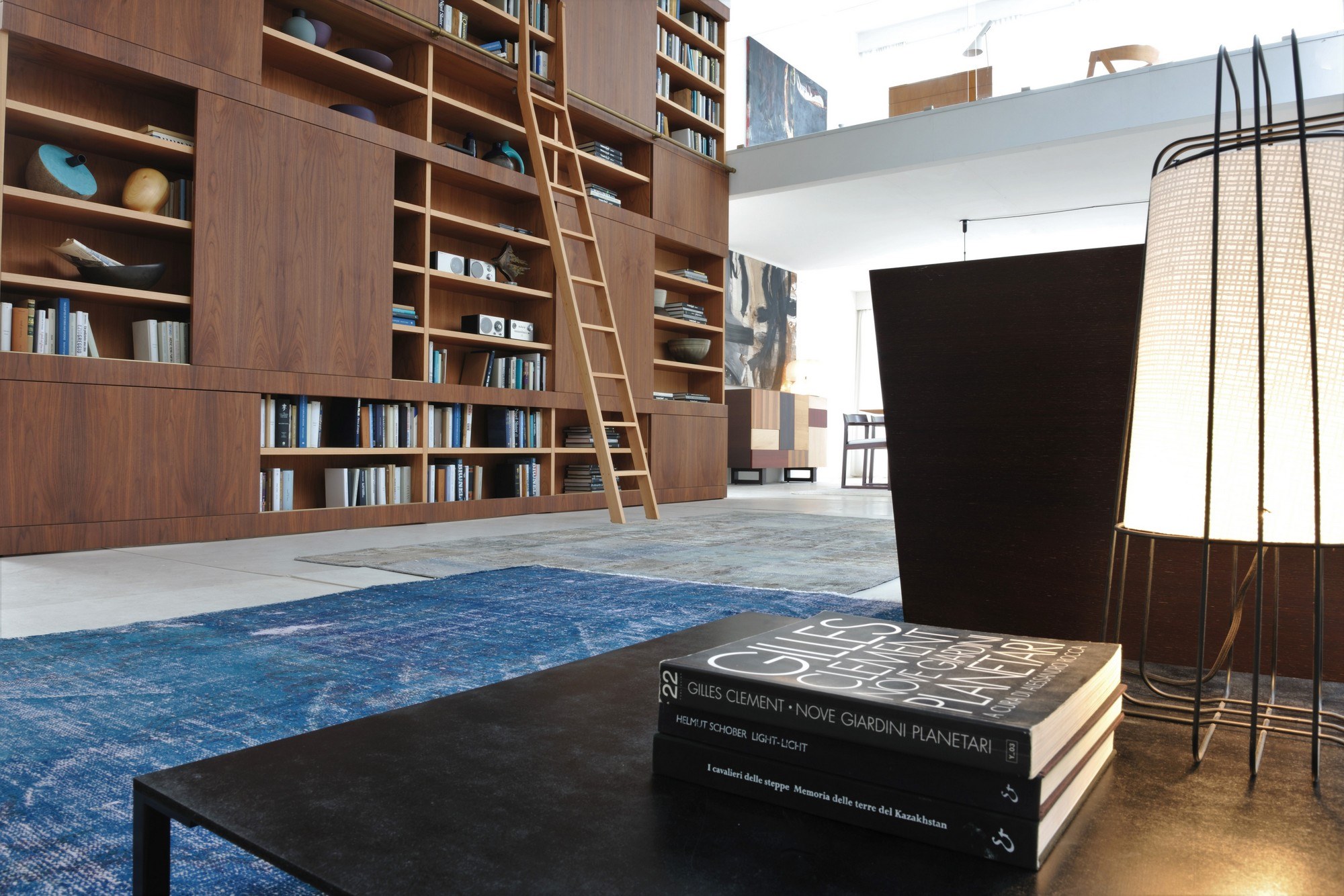 Maschera Bücherregal aus Holz
