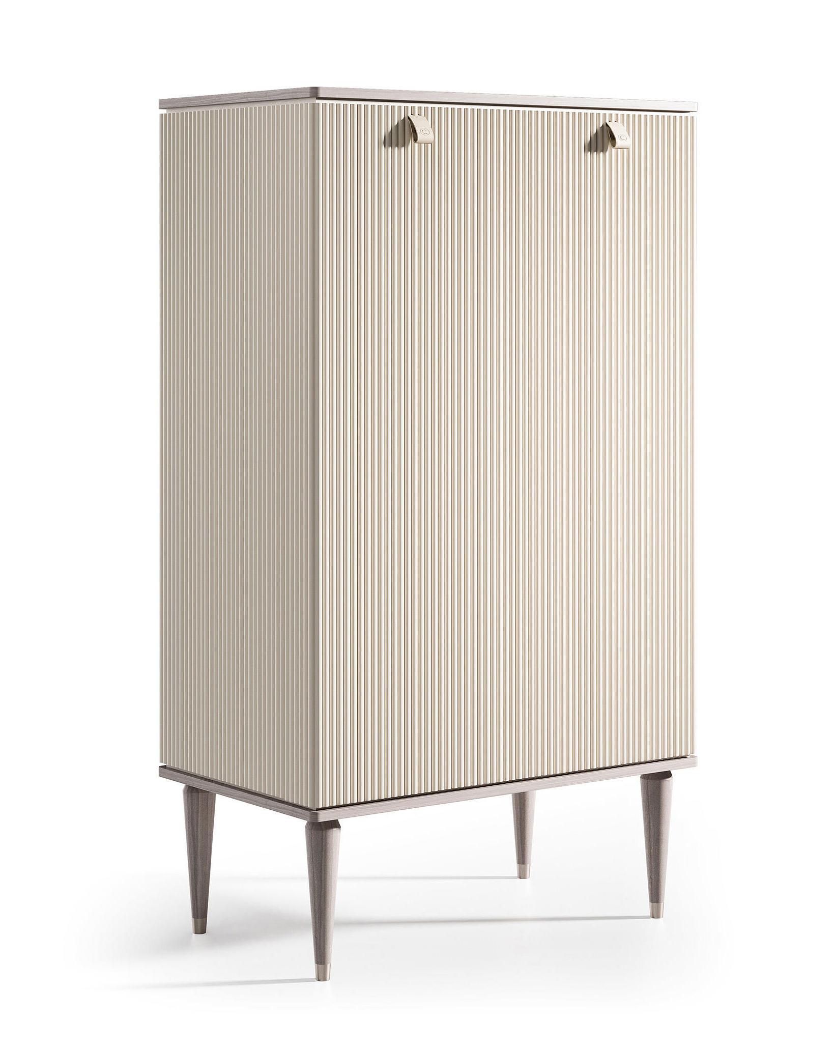 Cocoon Hoher Schrank