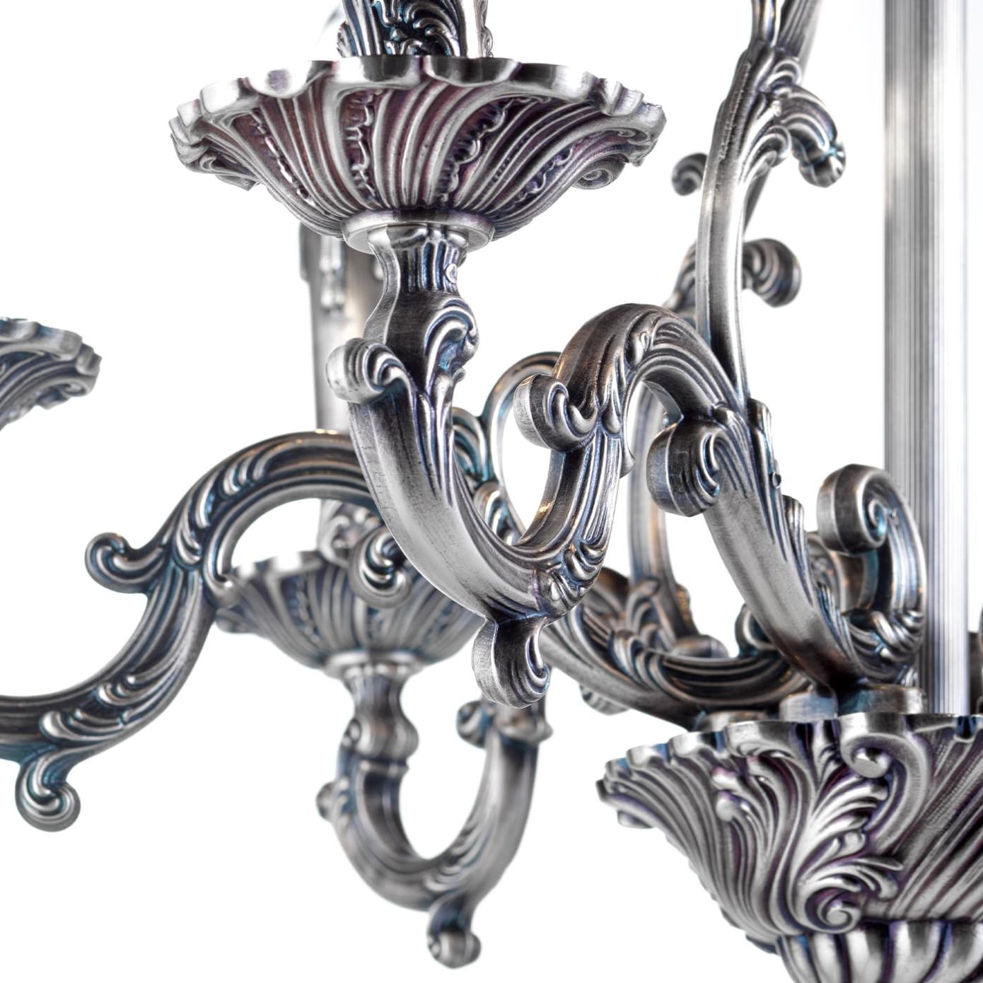 Klassischer Kronleuchter in Blau-Silber-Optik