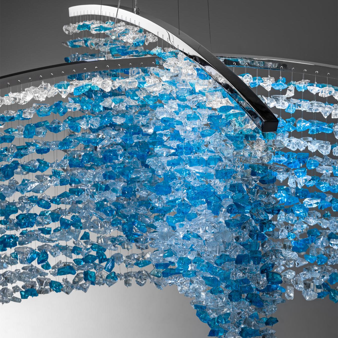 Kronleuchter mit blauem Muranoglas