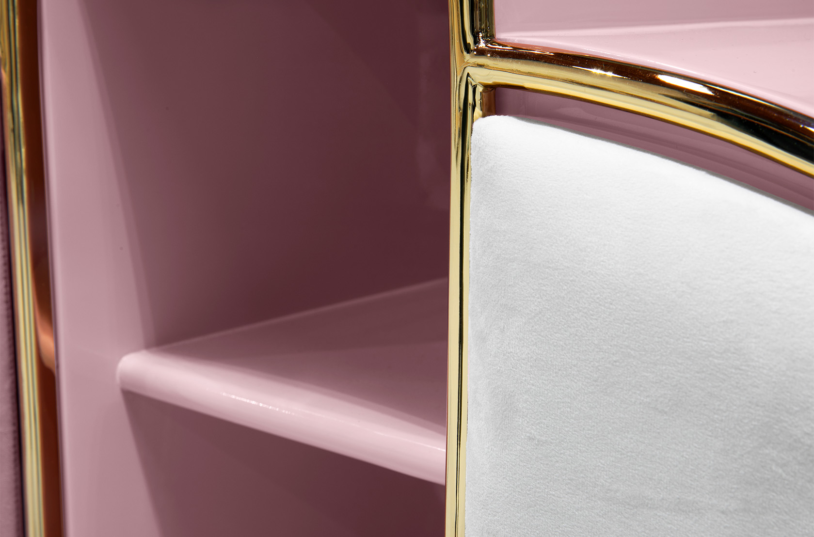 Candy Coated Triple Kommode