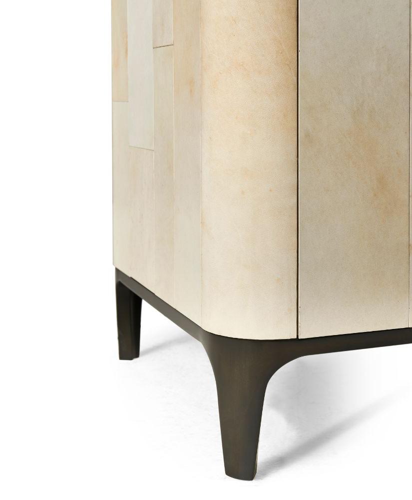 Aventine Schrank