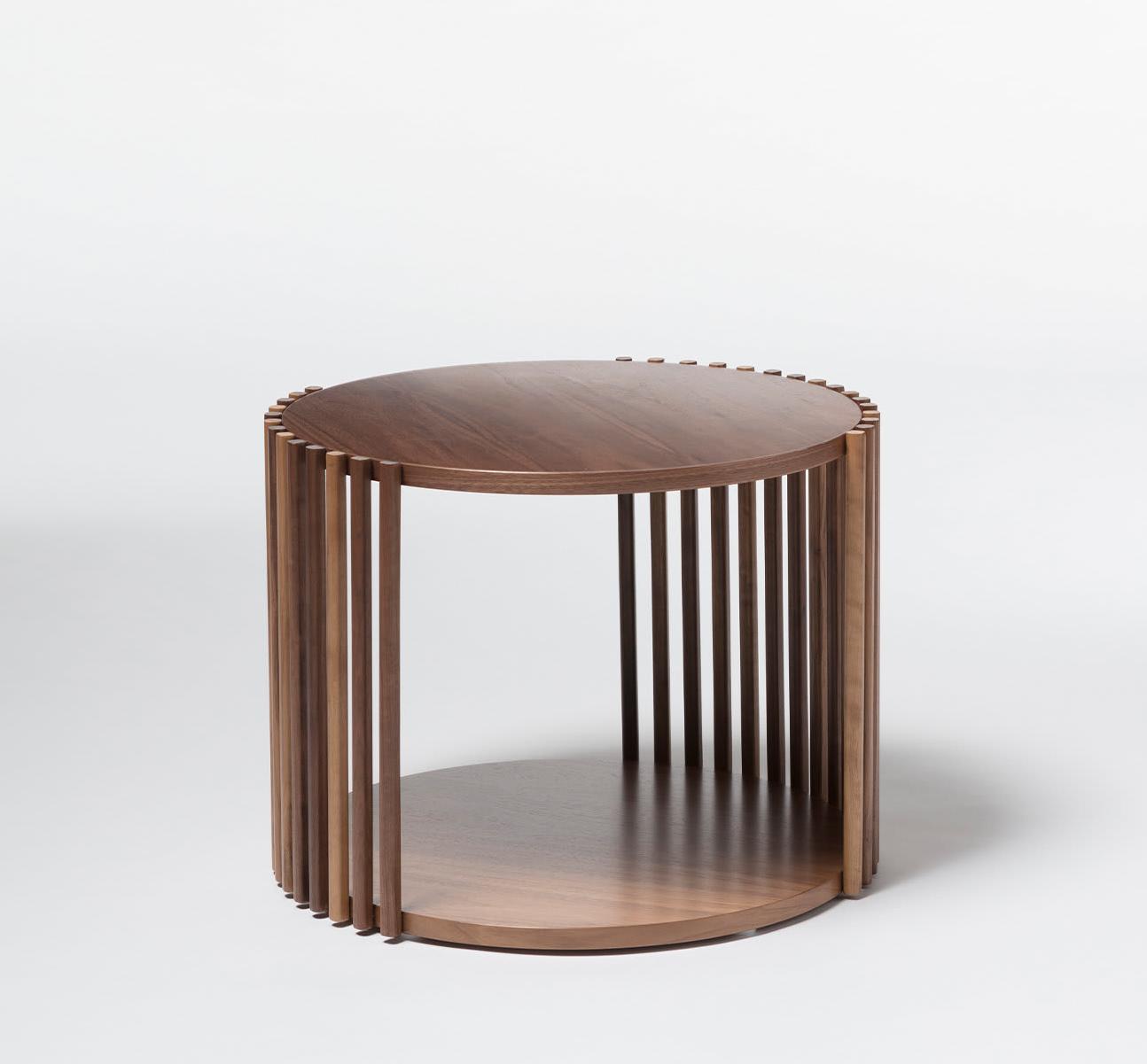 Zeitgenössischer Couchtisch